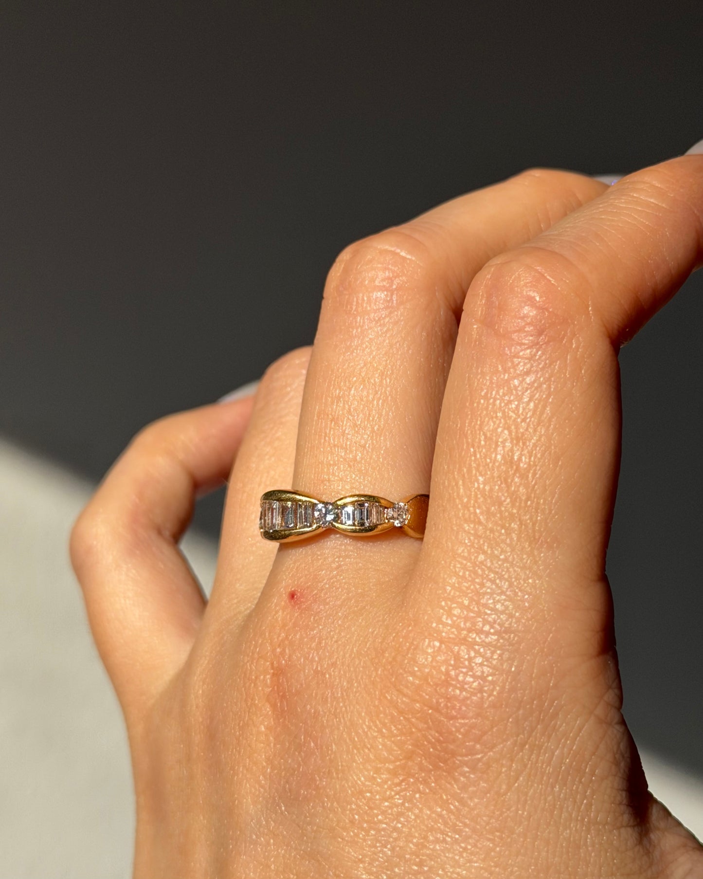 Vintage 18k Gold Scalloped Edge Channel Set Baguette and Round Diamond Ring