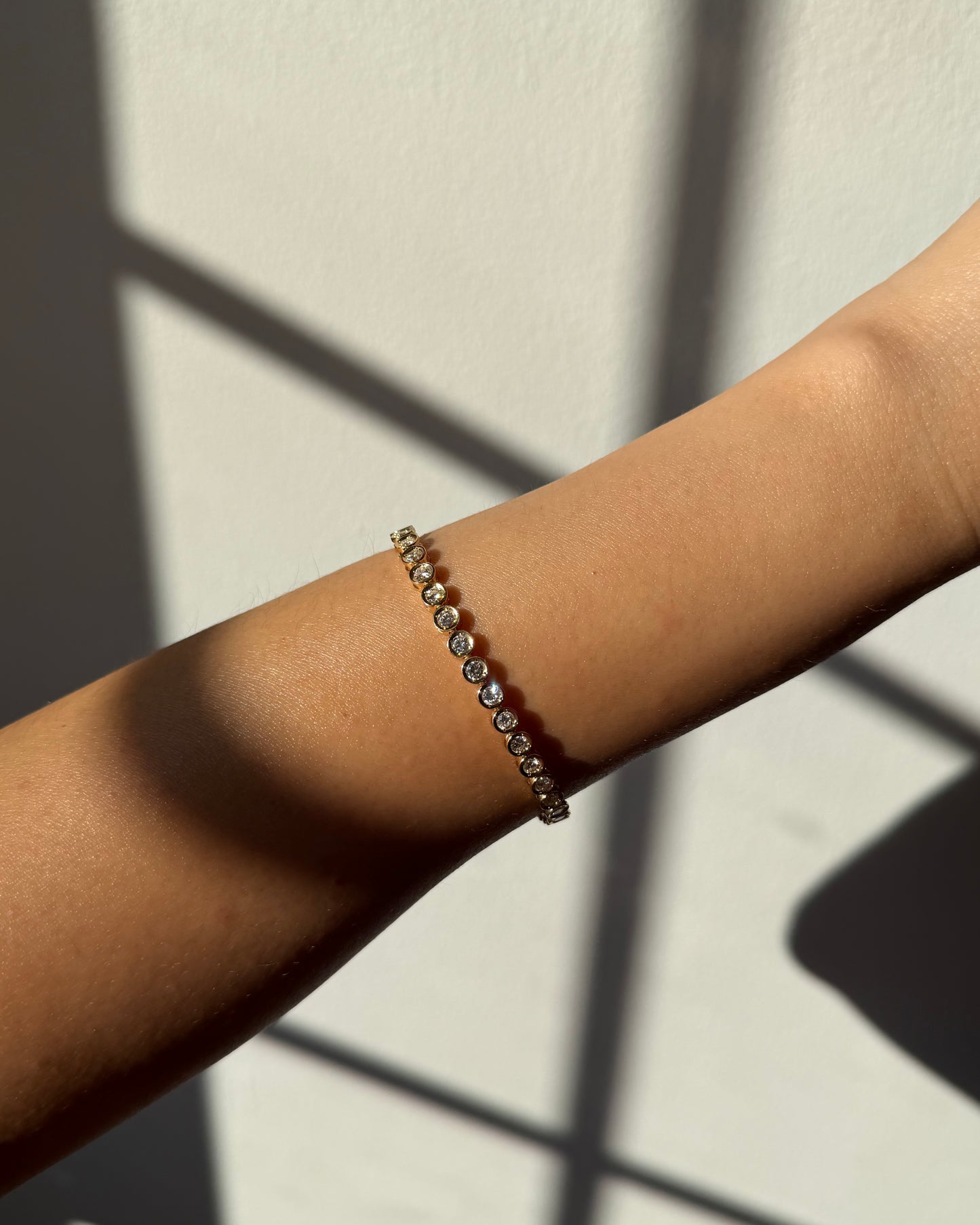 Vintage 18k Gold Bezel Set 3.0 CTW Diamond Tennis Bracelet