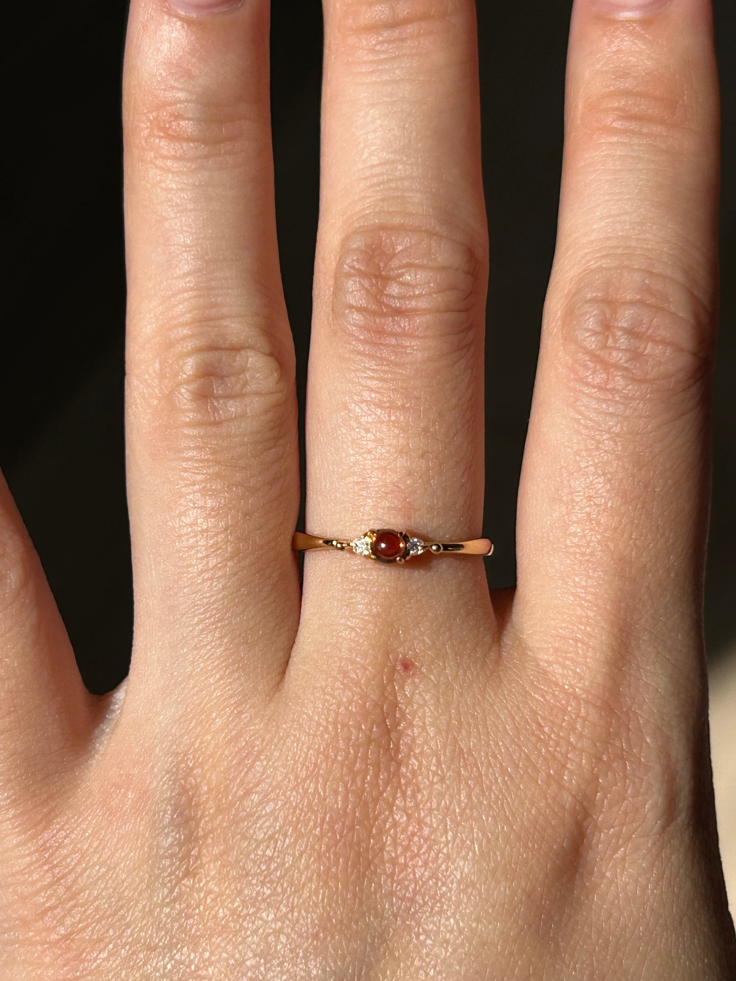 Vintage 18k Yellow Gold Orange Garnet Dainty Ring: US Size 6.25