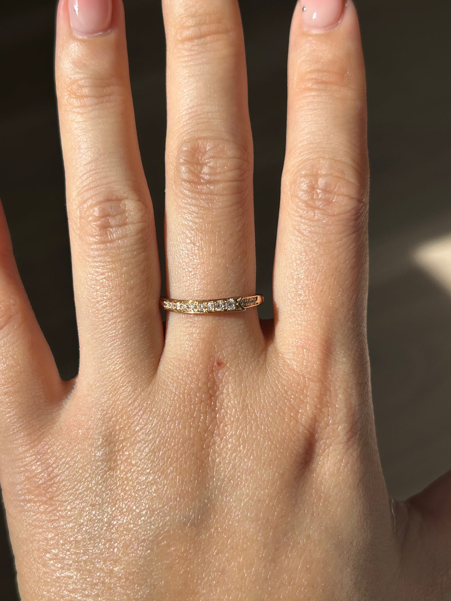 Vintage 18k Diamond Ribbon Motif Stacking Ring: US Size 6.25