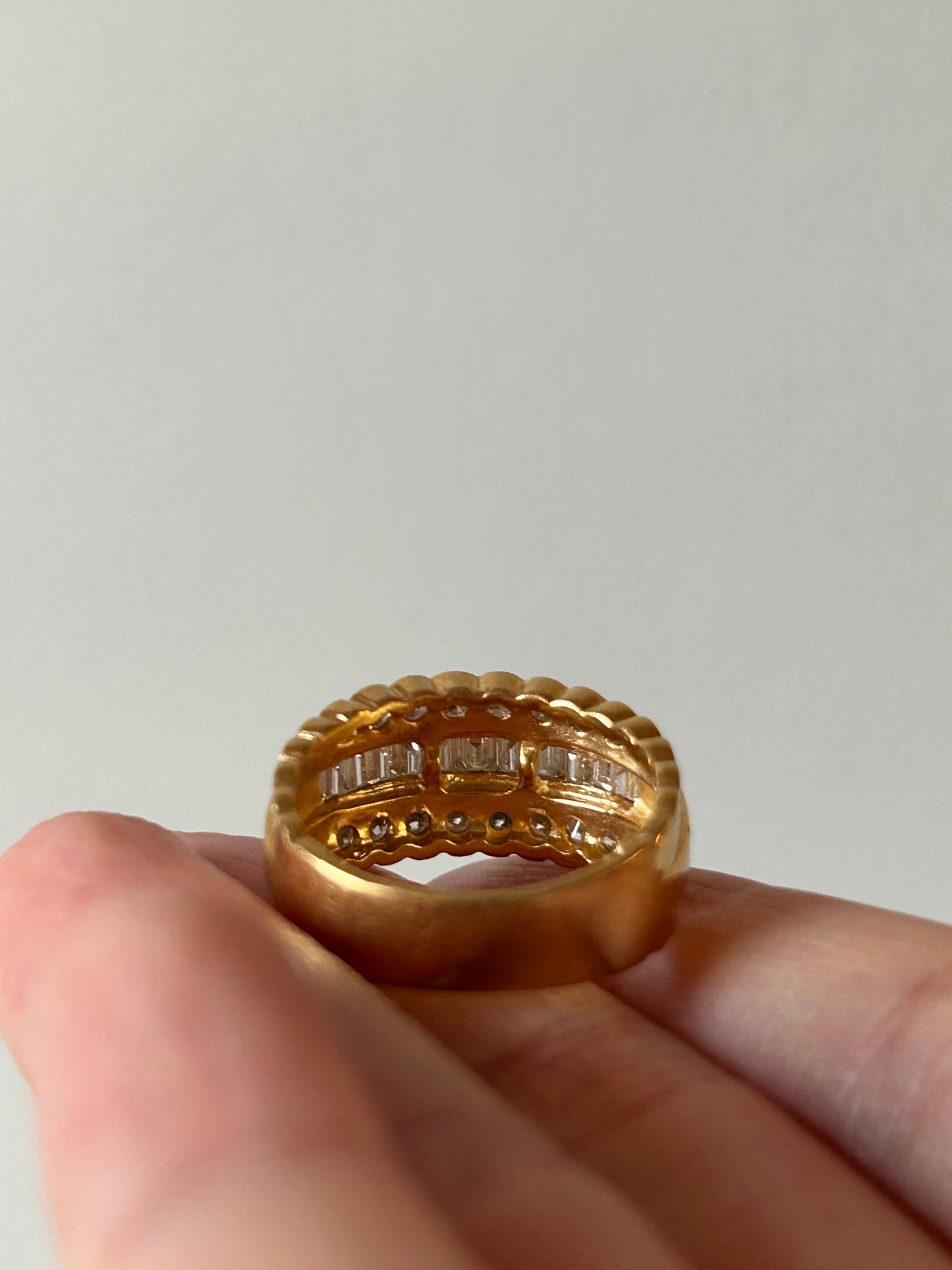 Vintage 18k Diamond Triple Row Ring: US Size 7