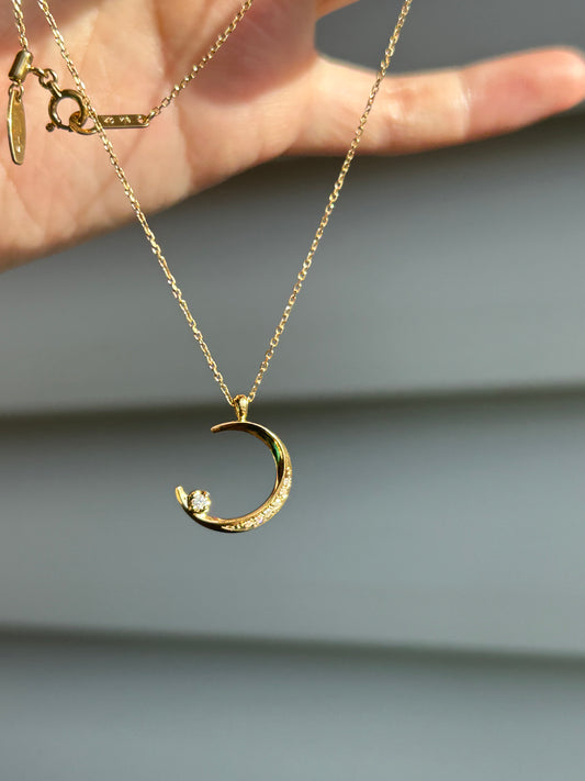 Vintage 18k Crescent Moon Diamond Pendant Chain