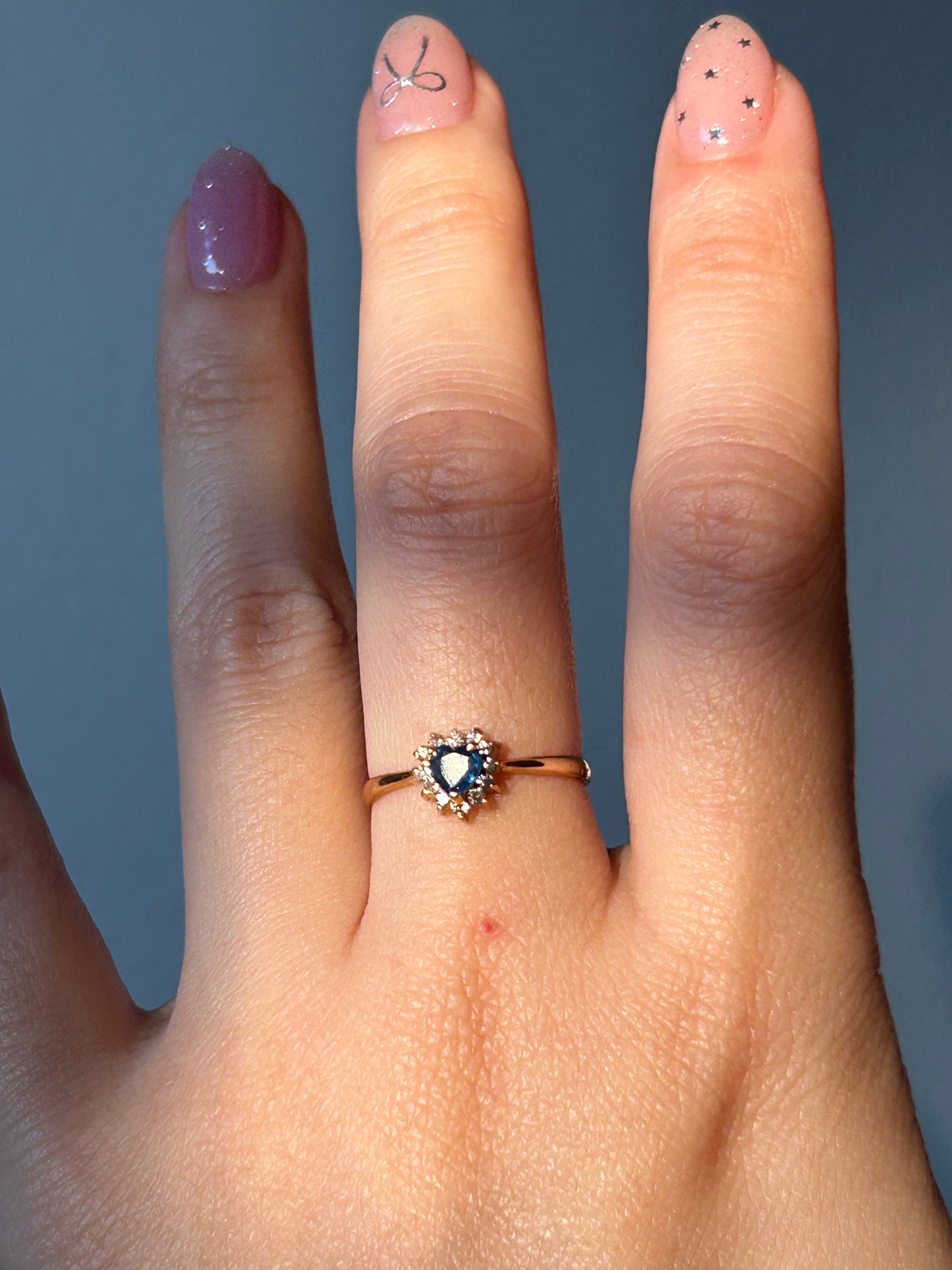 Vintage 18k Heart Sapphire Ring: Diamond Halo, Size 6