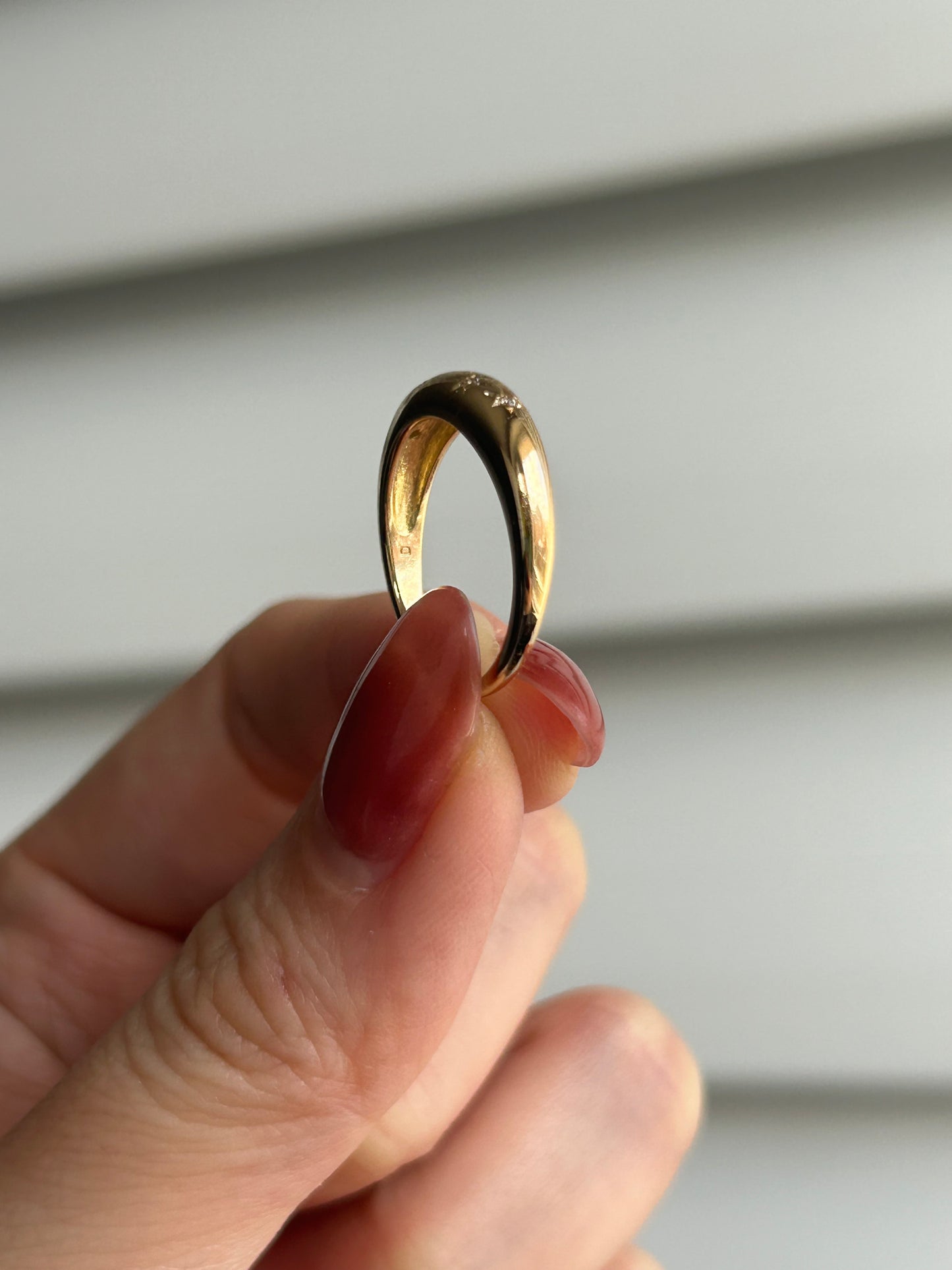 Vintage 18k Gold Diamond Starburst Thin Dome Ring