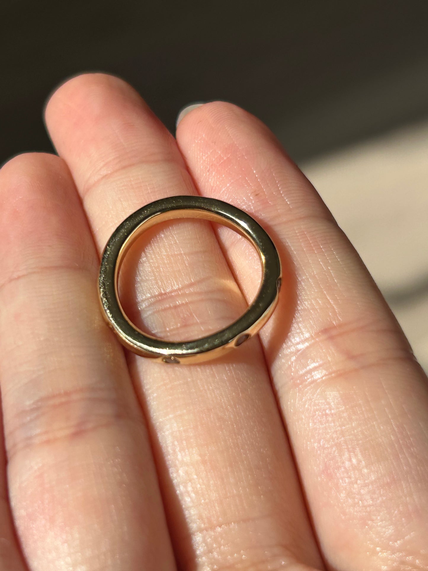 18k Orange Saphire and Diamond Wavy Stacking Ring: US Size 6.25