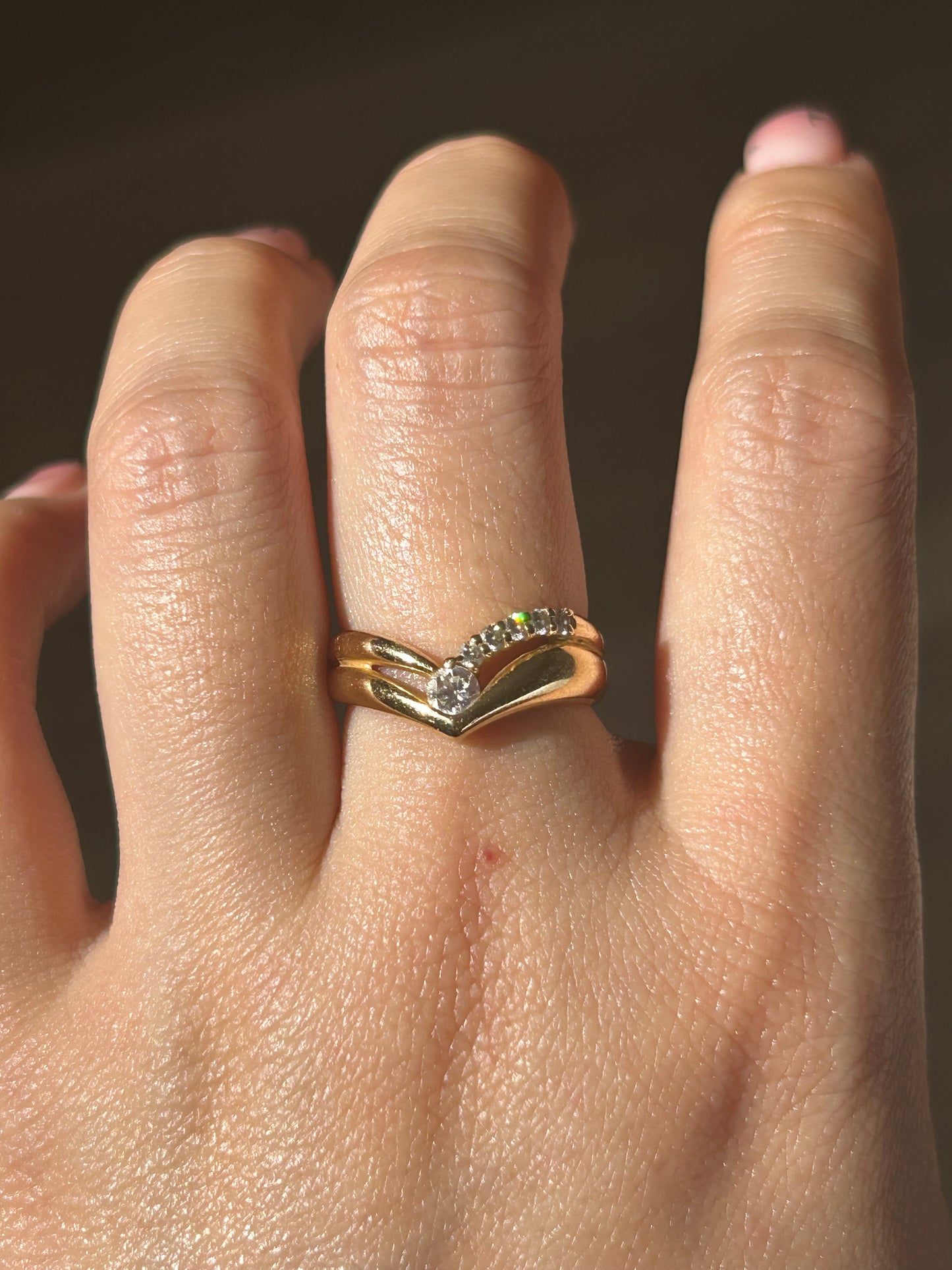 Vintage 18k Diamond Chevron Ring: US Size 5
