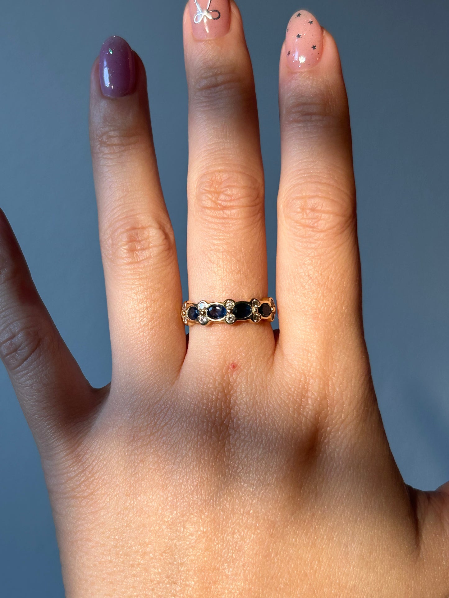 Vintage 18k Oval Sapphire and Diamond Stacking Band: US Size 5.75