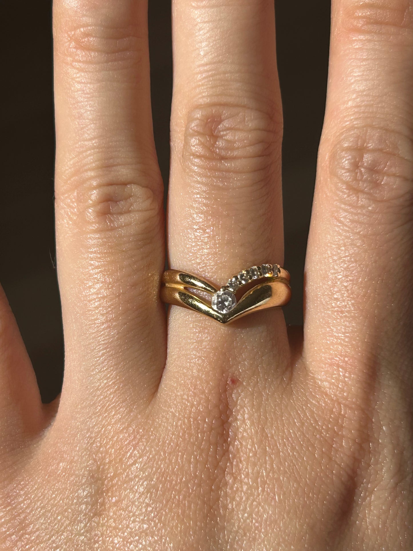 Vintage 18k Diamond Chevron Ring: US Size 5