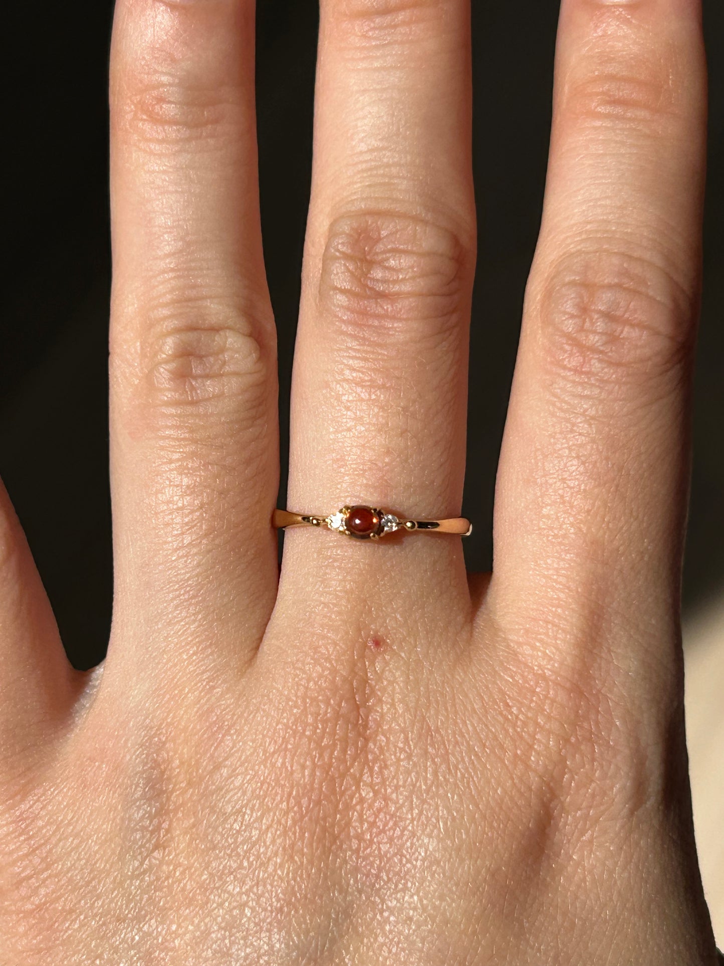 Vintage 18k Yellow Gold Orange Garnet Dainty Ring: US Size 6.25