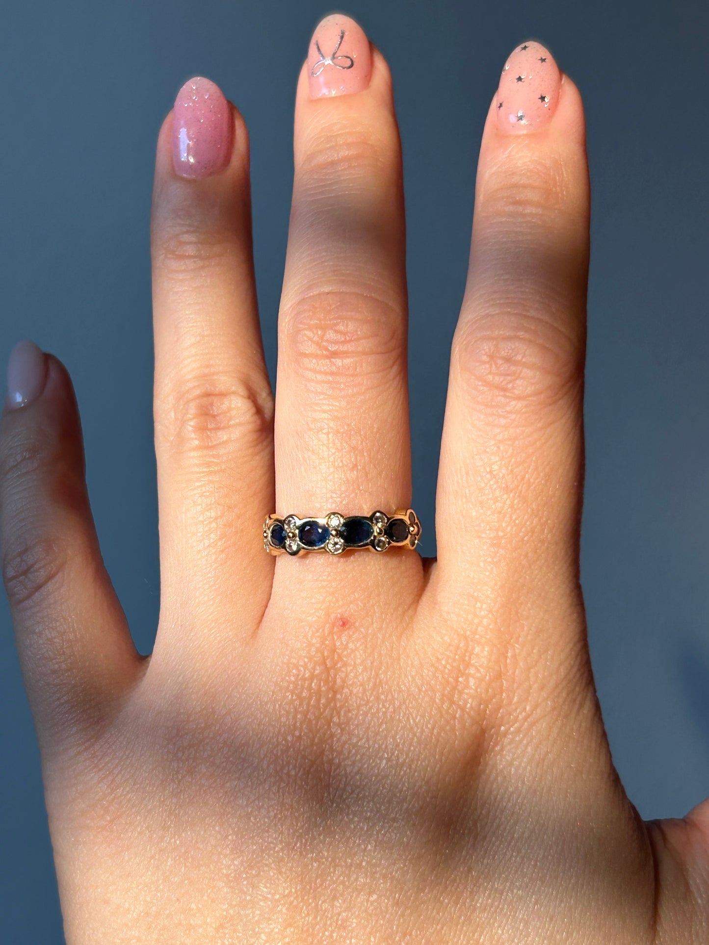 Vintage 18k Oval Sapphire and Diamond Stacking Band: US Size 5.75