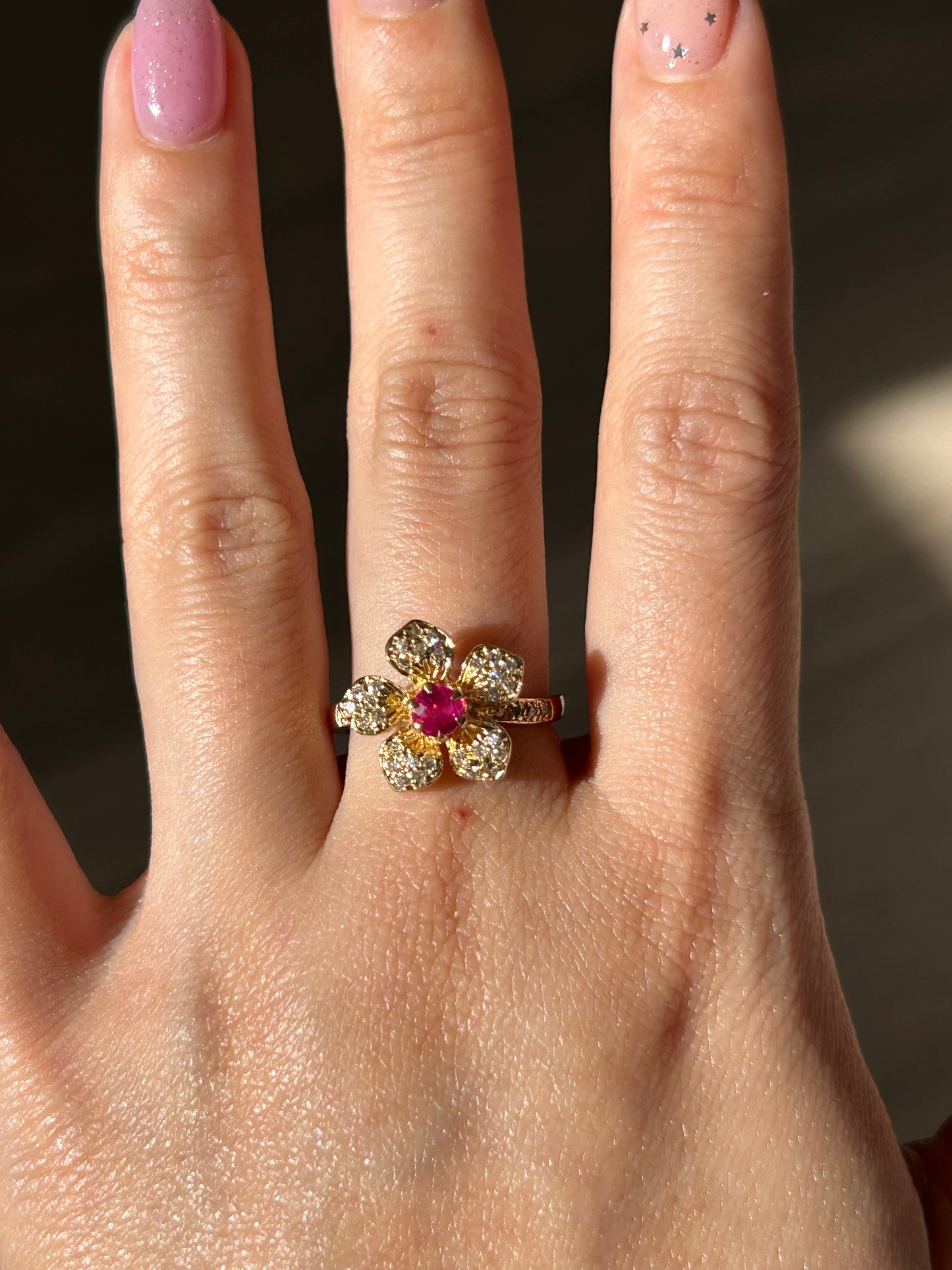 Vintage 18k Cherry Blossom Flower Ring: Size 6.75