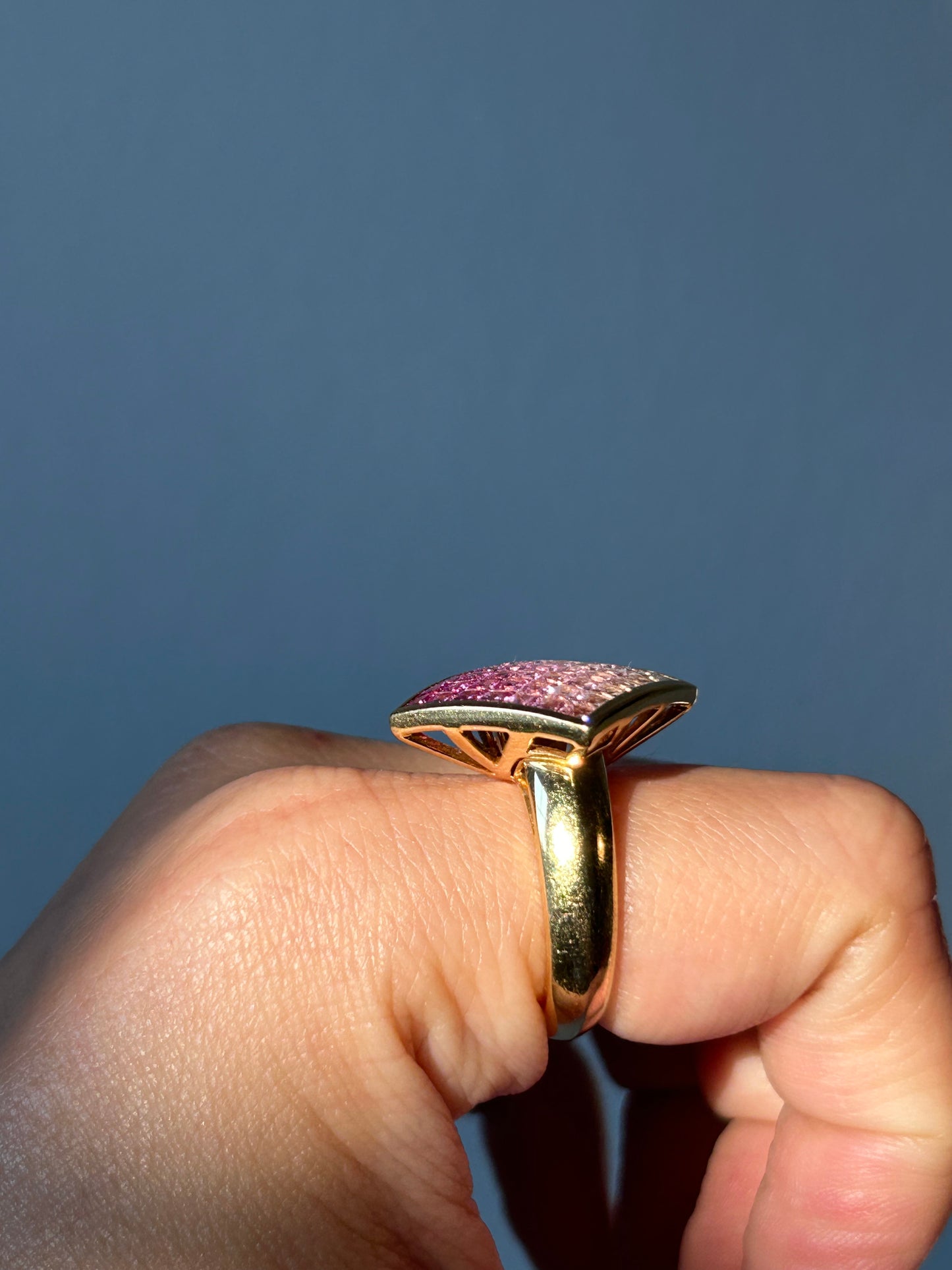 Vintage 18k Pink Sapphire Ombre Invisible Set Ring: US Size 6.25
