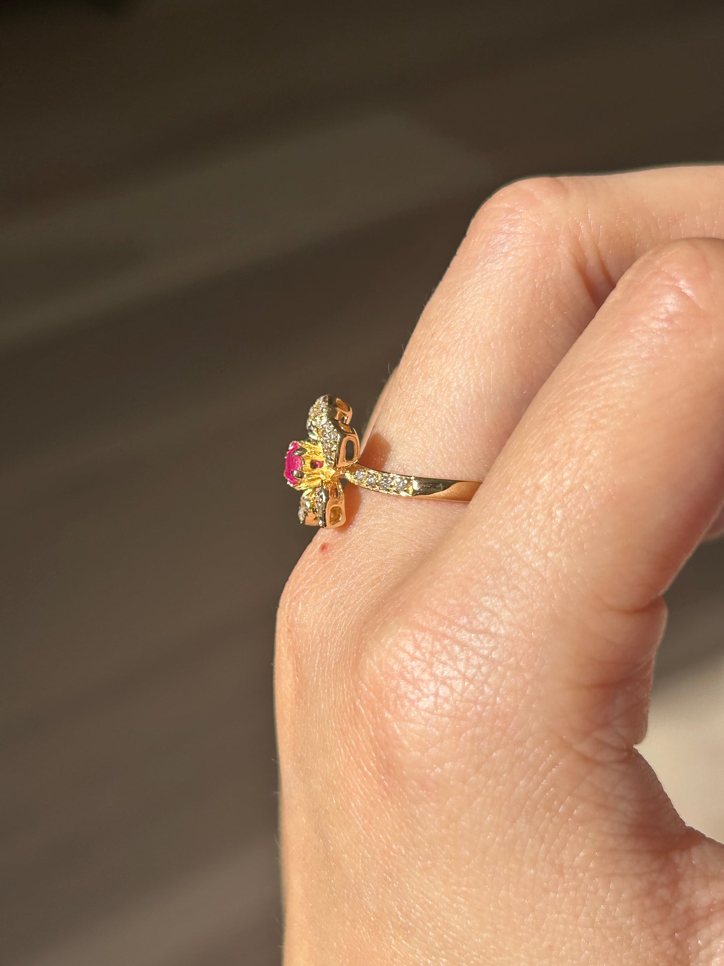 Vintage 18k Cherry Blossom Flower Ring: Size 6.75