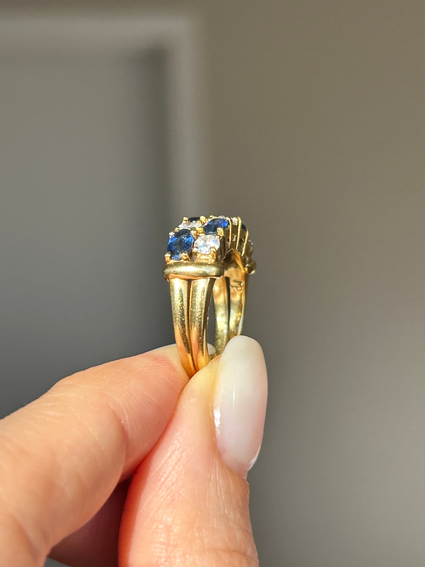 Vintage 18k Gold Sapphire and Diamond Double Row Ring