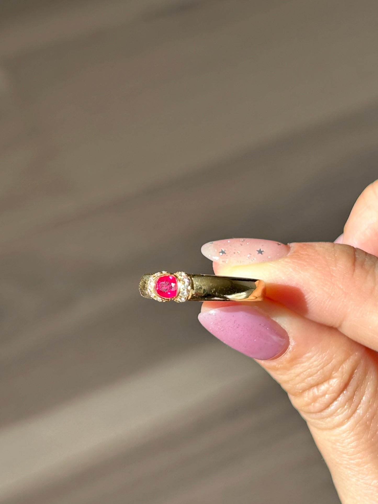 Vintage 18k East West Oval Ruby Half Bezel Ring: US Size 8.25