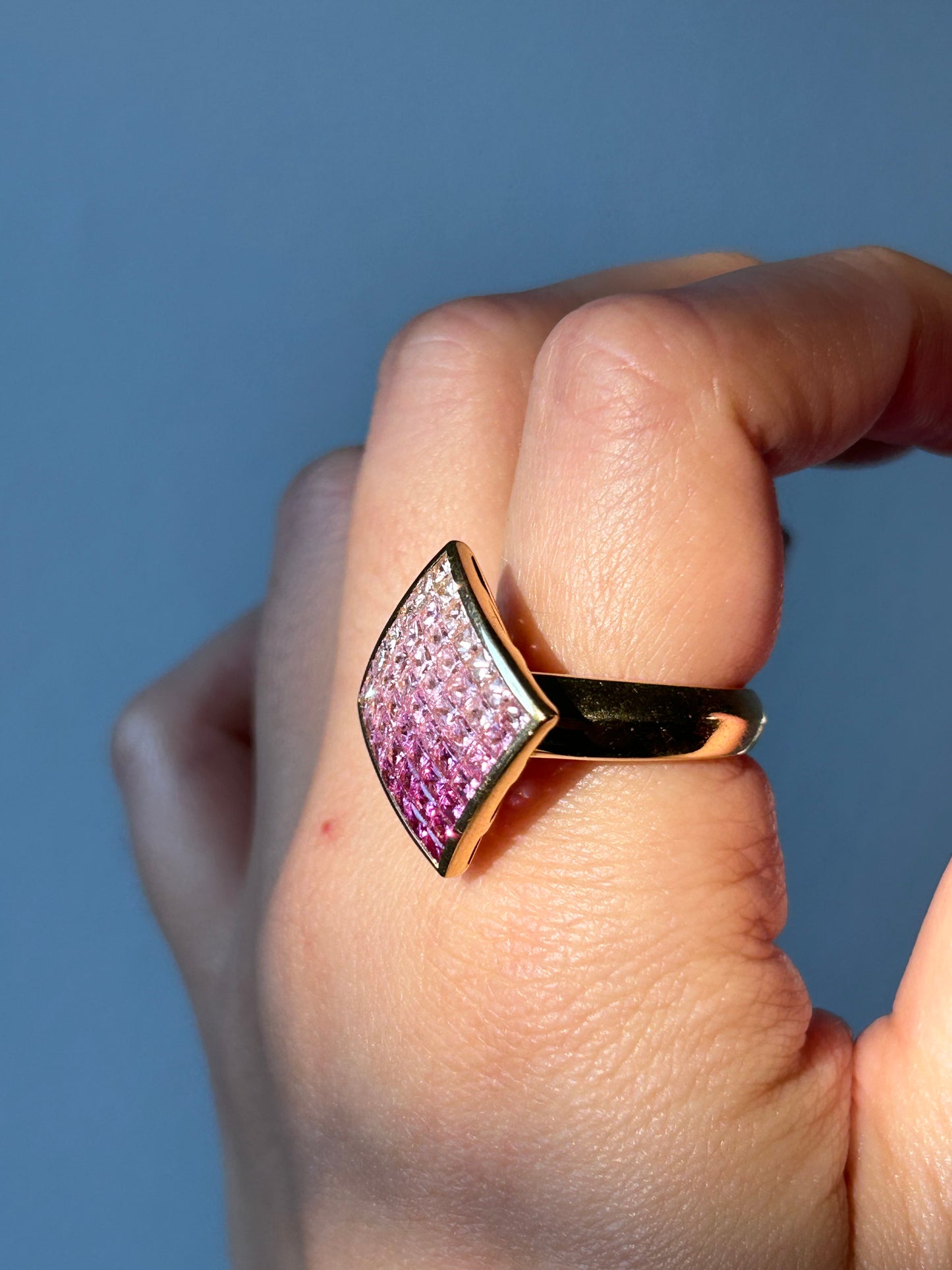 Vintage 18k Pink Sapphire Ombre Invisible Set Ring: US Size 6.25