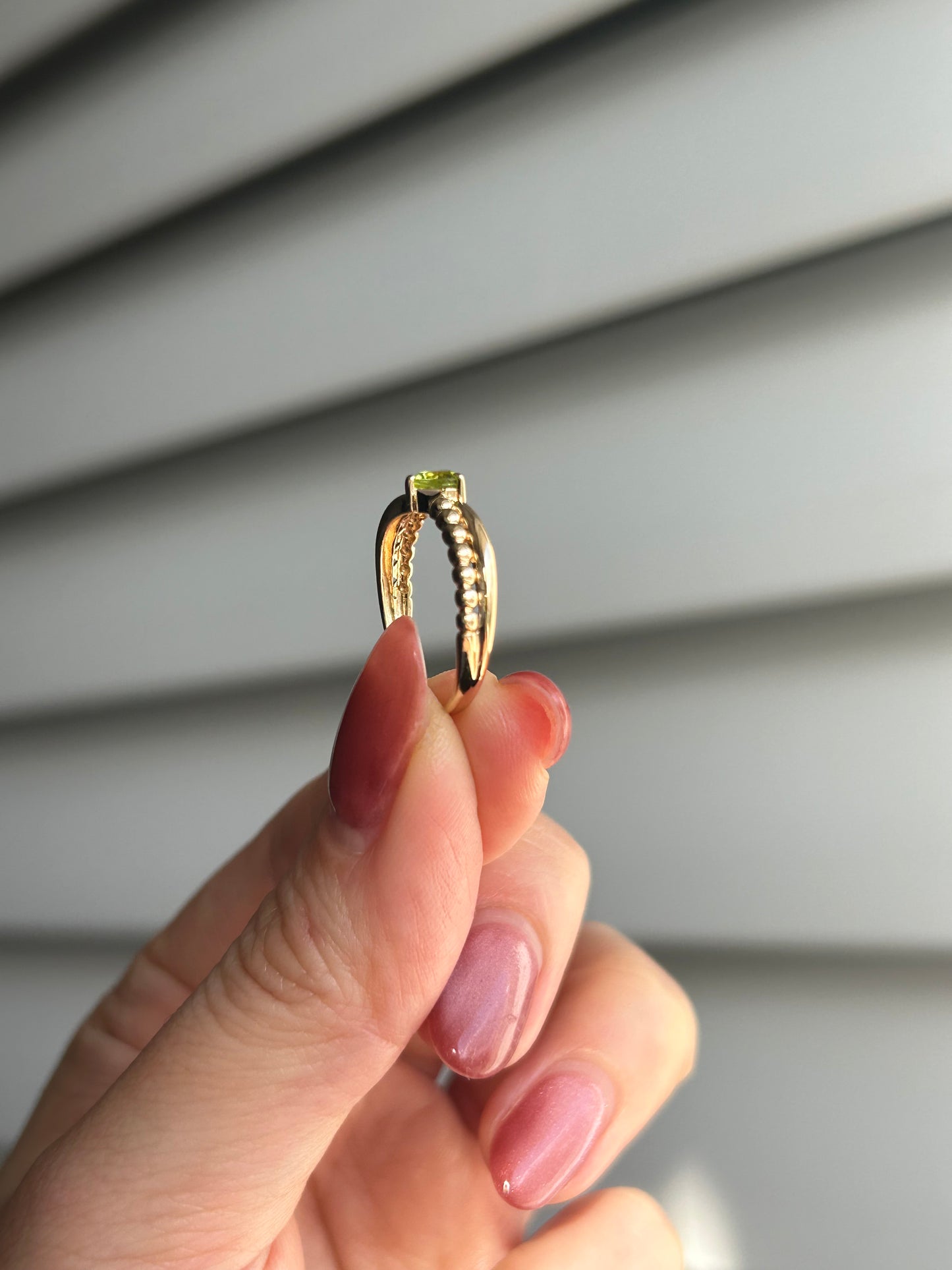 Vintage 18k Peridot Heart Stacking Ring: August Birthstone