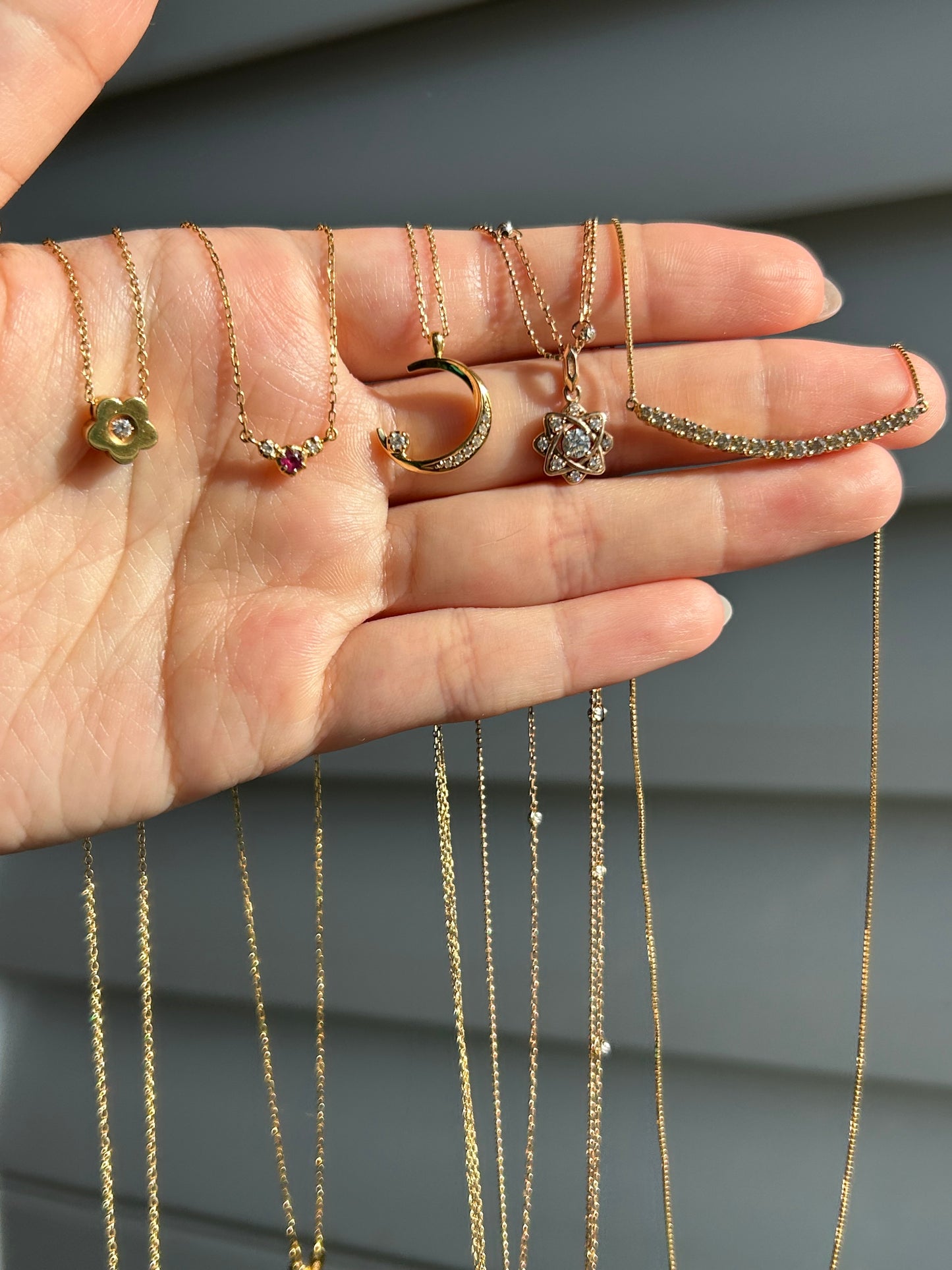 Dainty Vintage 18k Flower Pendant Chain: Diamond Center