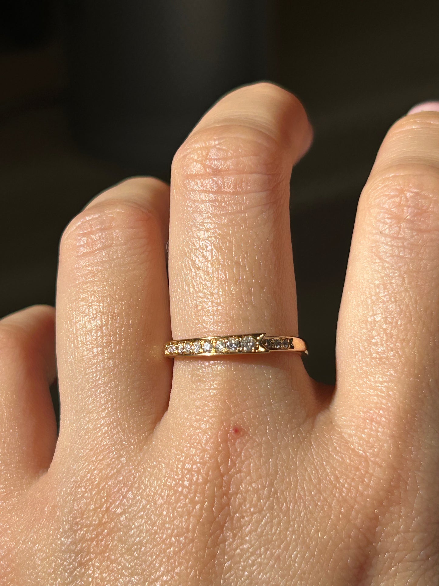 Vintage 18k Diamond Ribbon Motif Stacking Ring: US Size 6.25