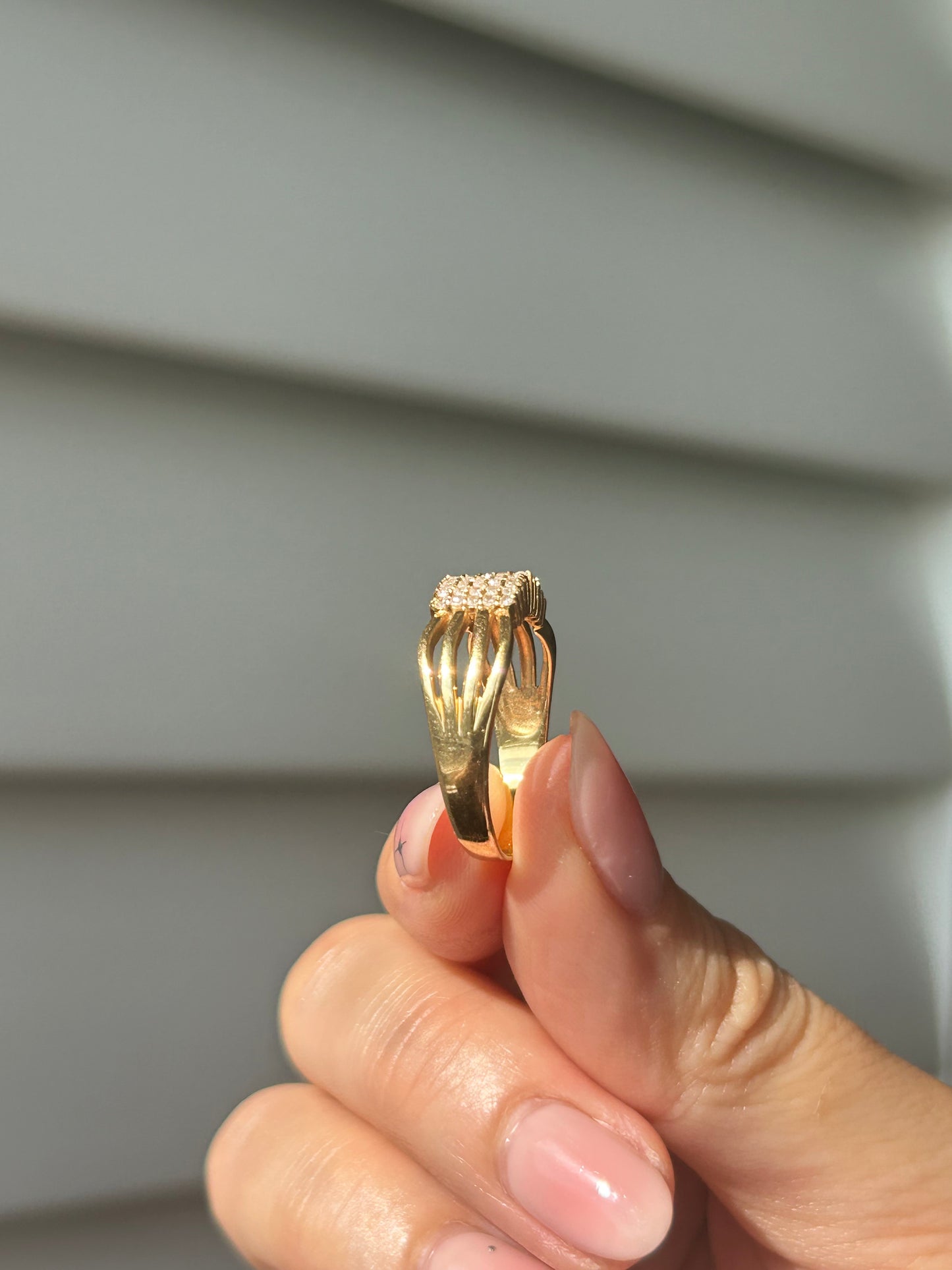 Vintage 18k Yellow Gold Diamond Grid Ring: US Size 7.5, 0.9 ct Diamonds