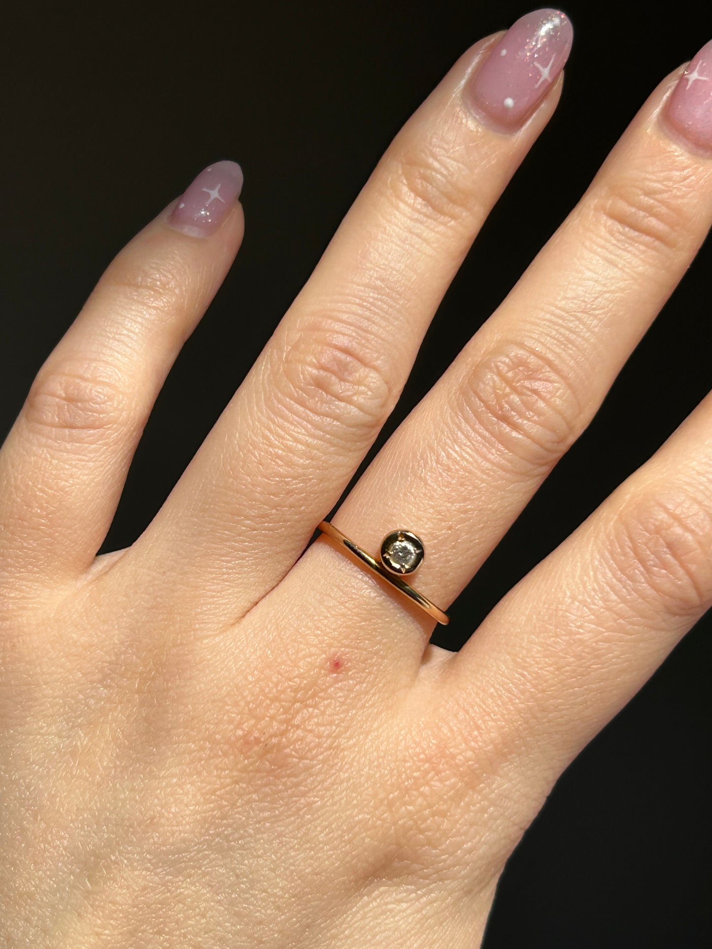 Vintage 18k Gold Stackable Diamond Ring - Floating Bezel Set Diamond, Size 5.5