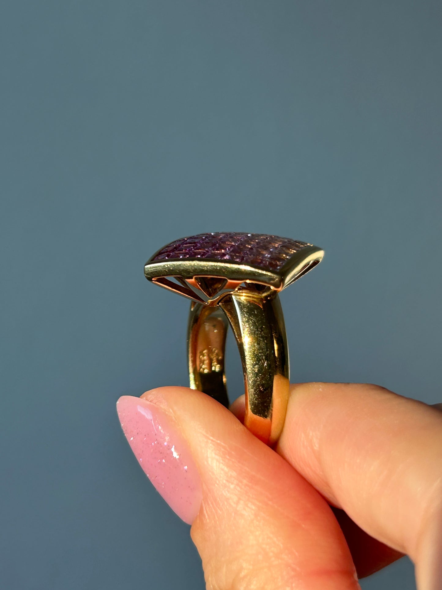 Vintage 18k Pink Sapphire Ombre Invisible Set Ring: US Size 6.25
