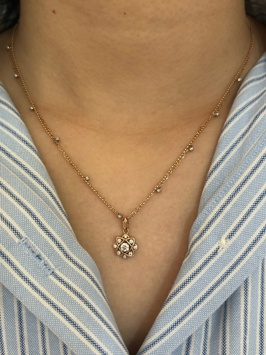 Vintage 18k Rose Gold Multi Diamonds Flower Pendant Chain