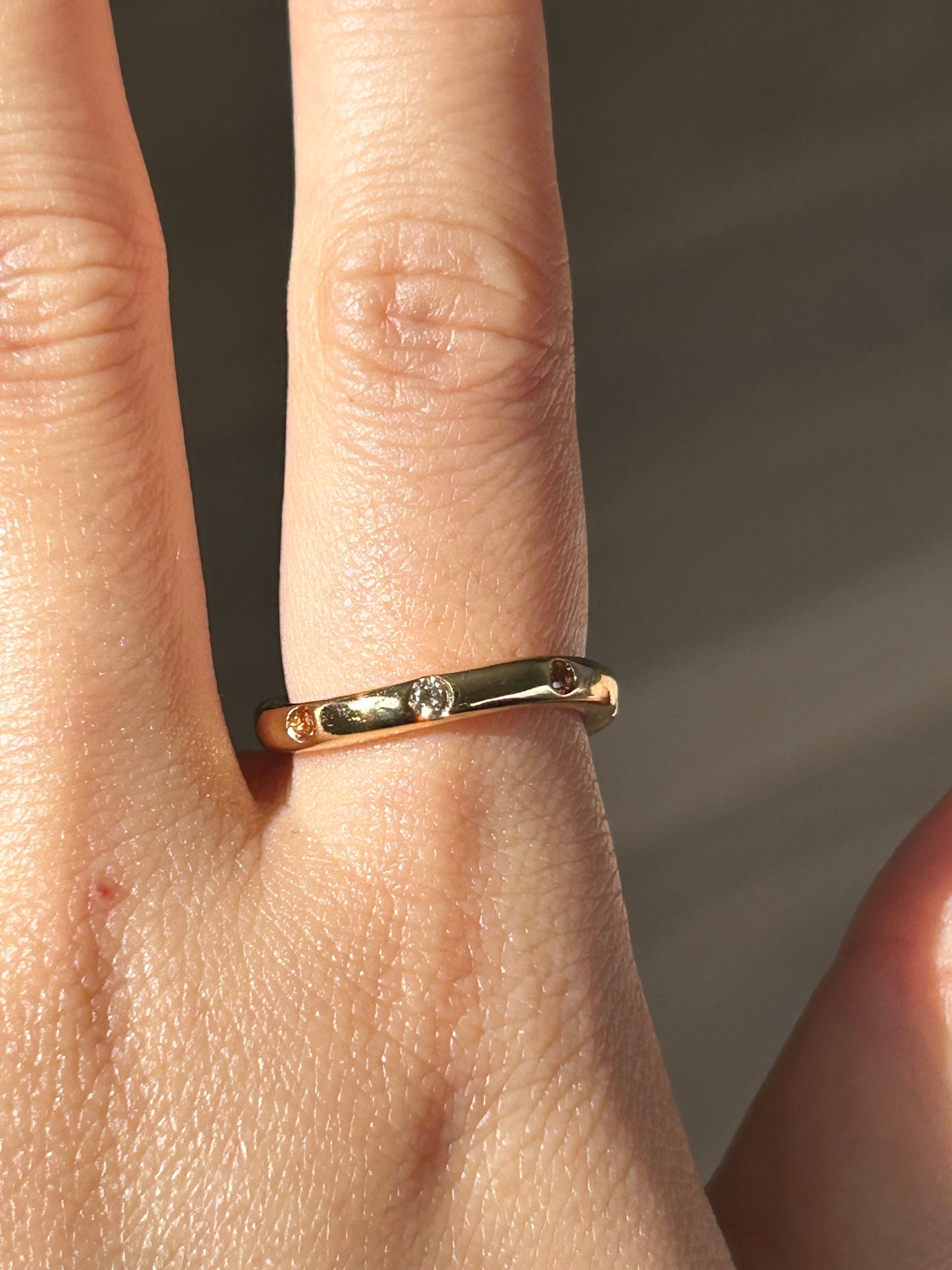 18k Orange Saphire and Diamond Wavy Stacking Ring: US Size 6.25