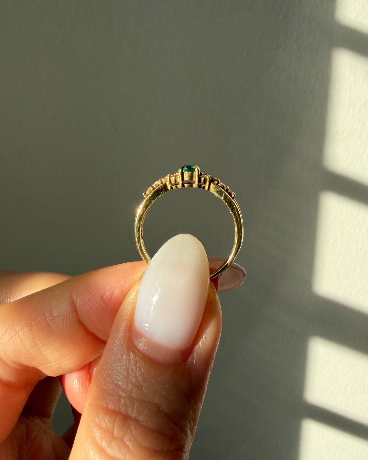 Vintage 18k Gold Oval Emerald & Diamond Stackable Band