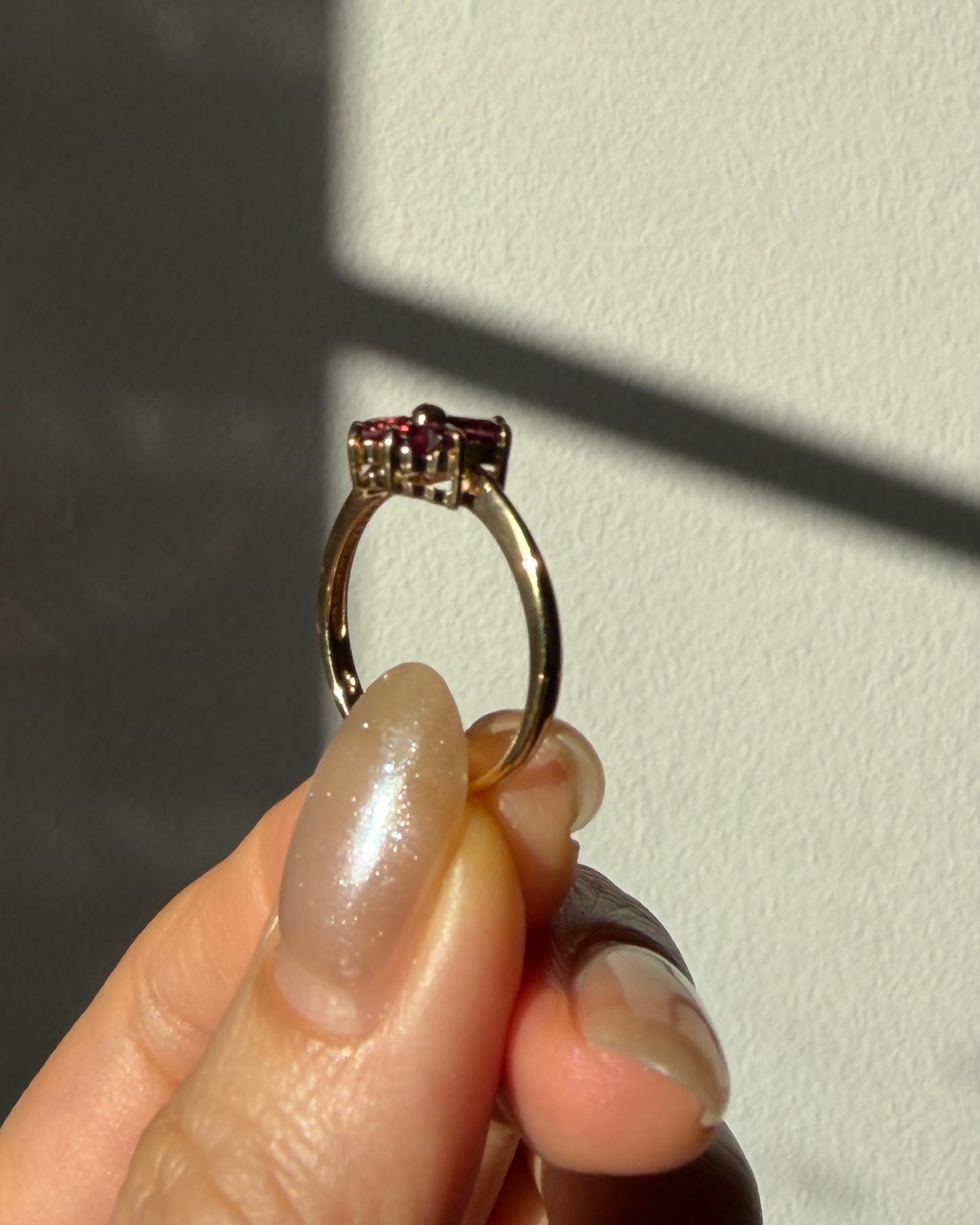 Vintage 18k Gold Rhodolite Garnet 4-Leaf Clover Ring