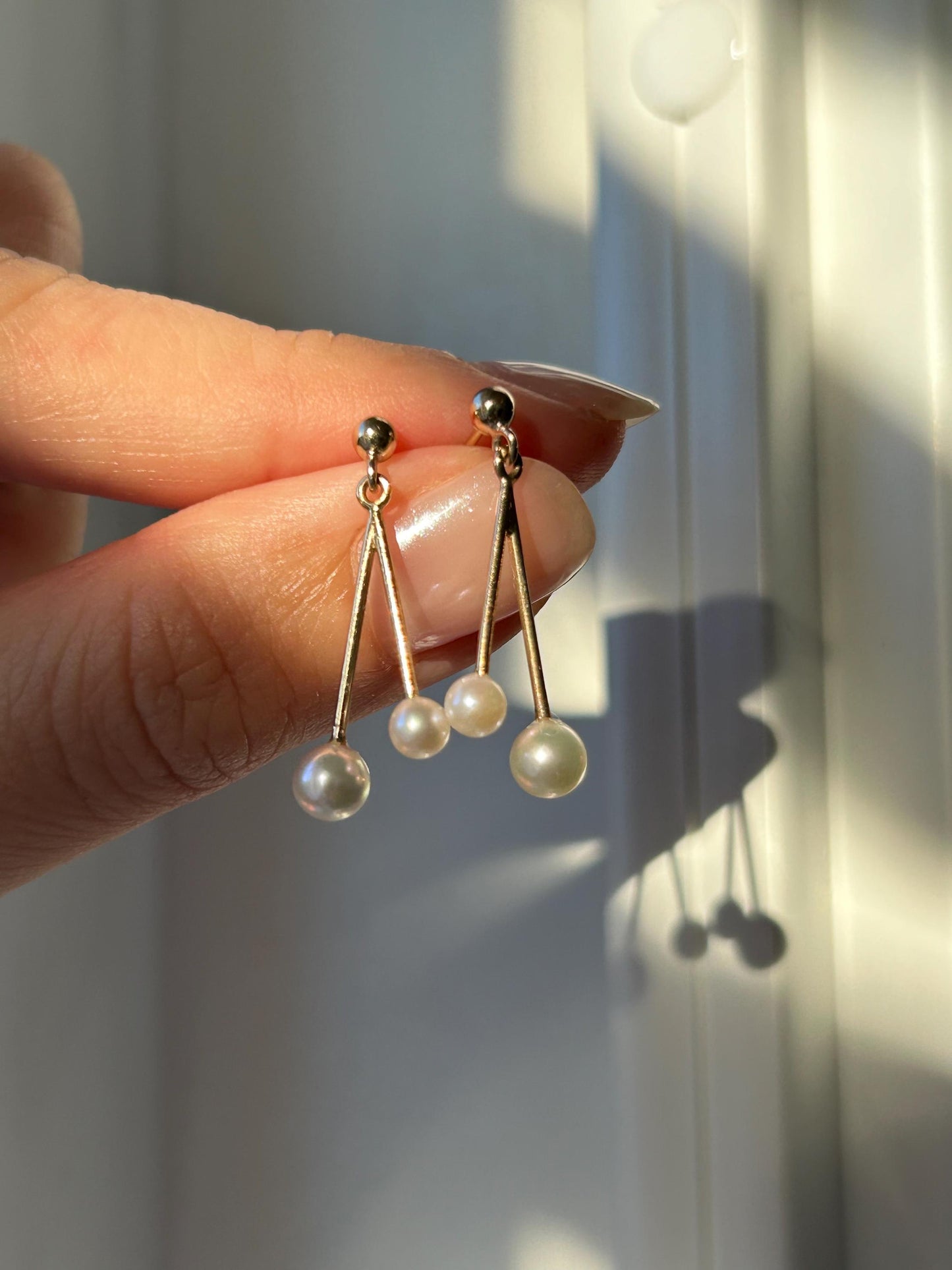 14k Gold Akoya Pearl Drop Earrings: Elegant Dangle Jewelry