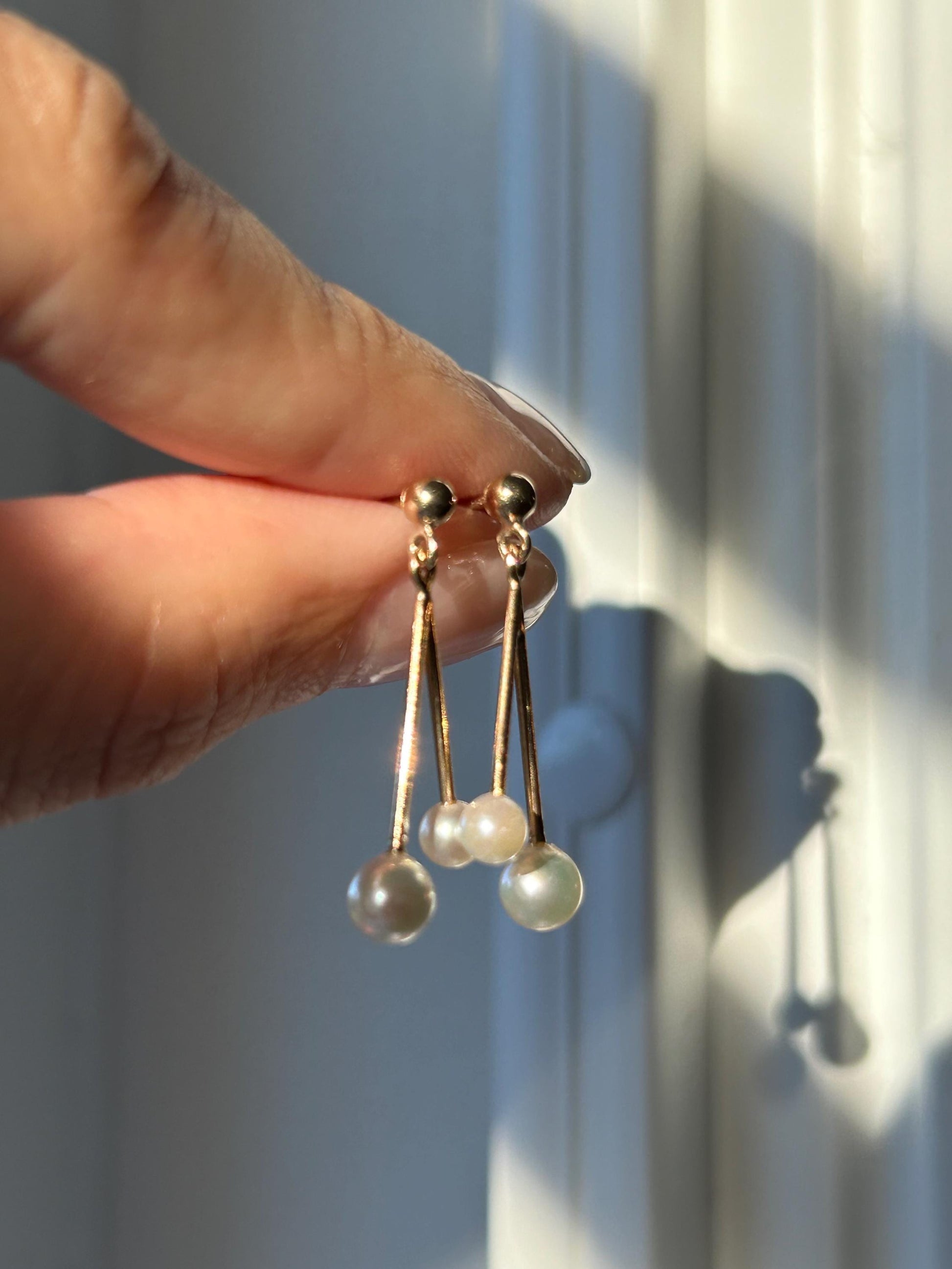 14k Gold Akoya Pearl Drop Earrings: Elegant Dangle Jewelry