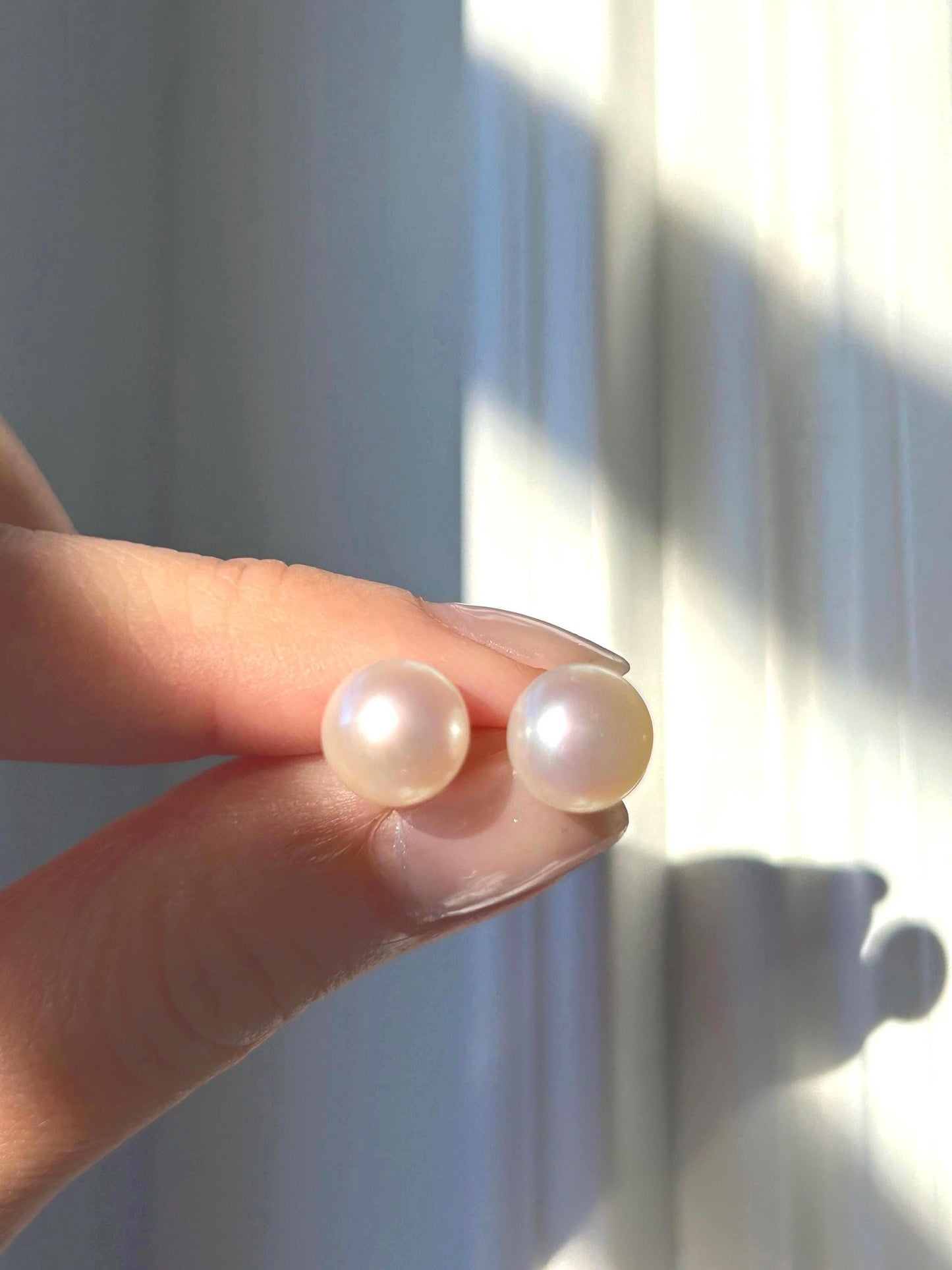 14k Solid Gold Pearl Studs: Pink Undertone Freshwater Pearls
