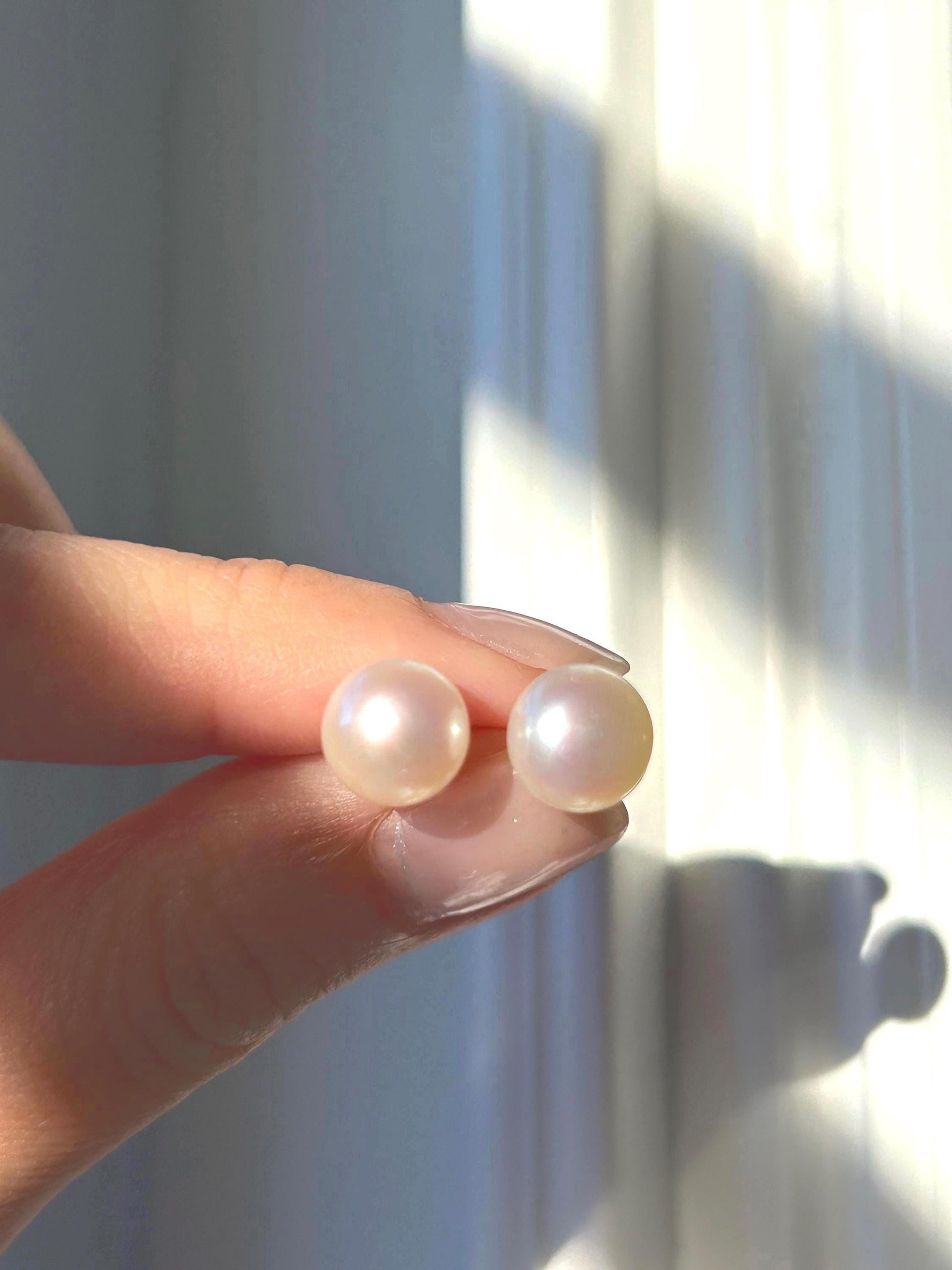 14k Solid Gold Pearl Studs: Pink Undertone Freshwater Pearls
