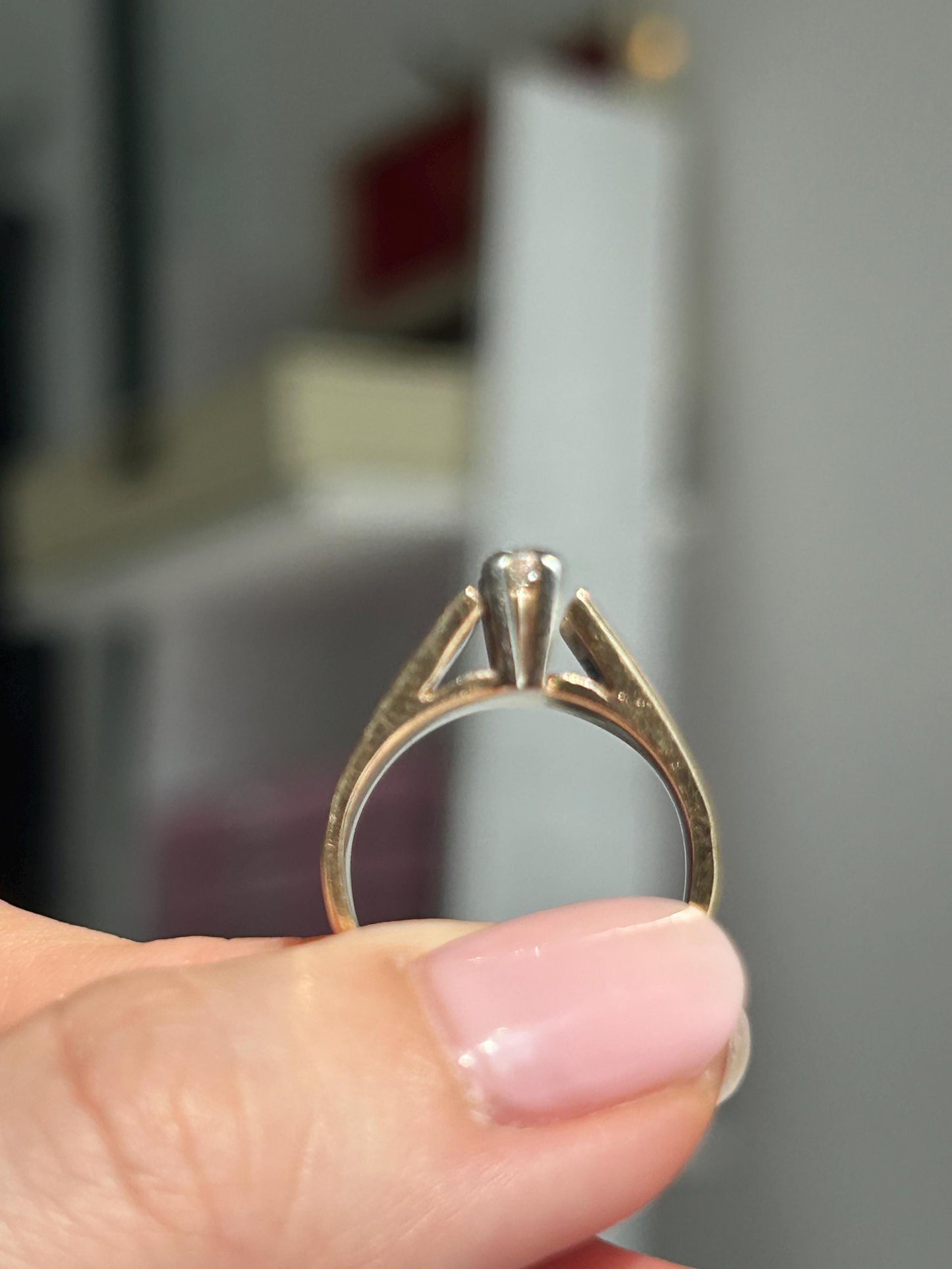 Vintage 14k Yellow Gold Diamond Ring: Vertical Modernist Design, Size 5.5