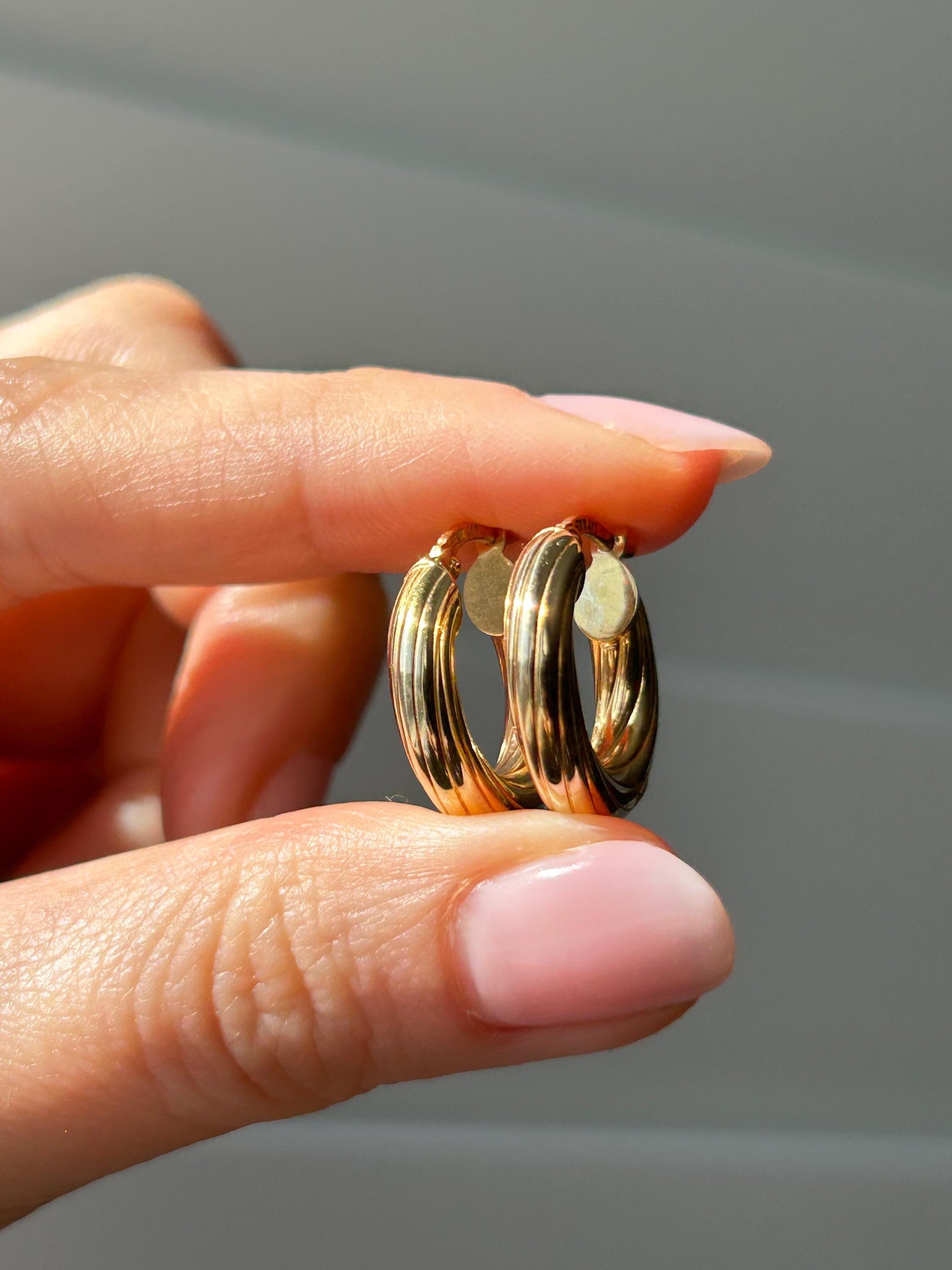 10k Solid Yellow Gold Small Chubby Hoop Earrings, Ribbed Hoops, Rope Hoops, Chunky Gold Hoops, Fluted Hoops Earrings, Chubby Gold Hoops