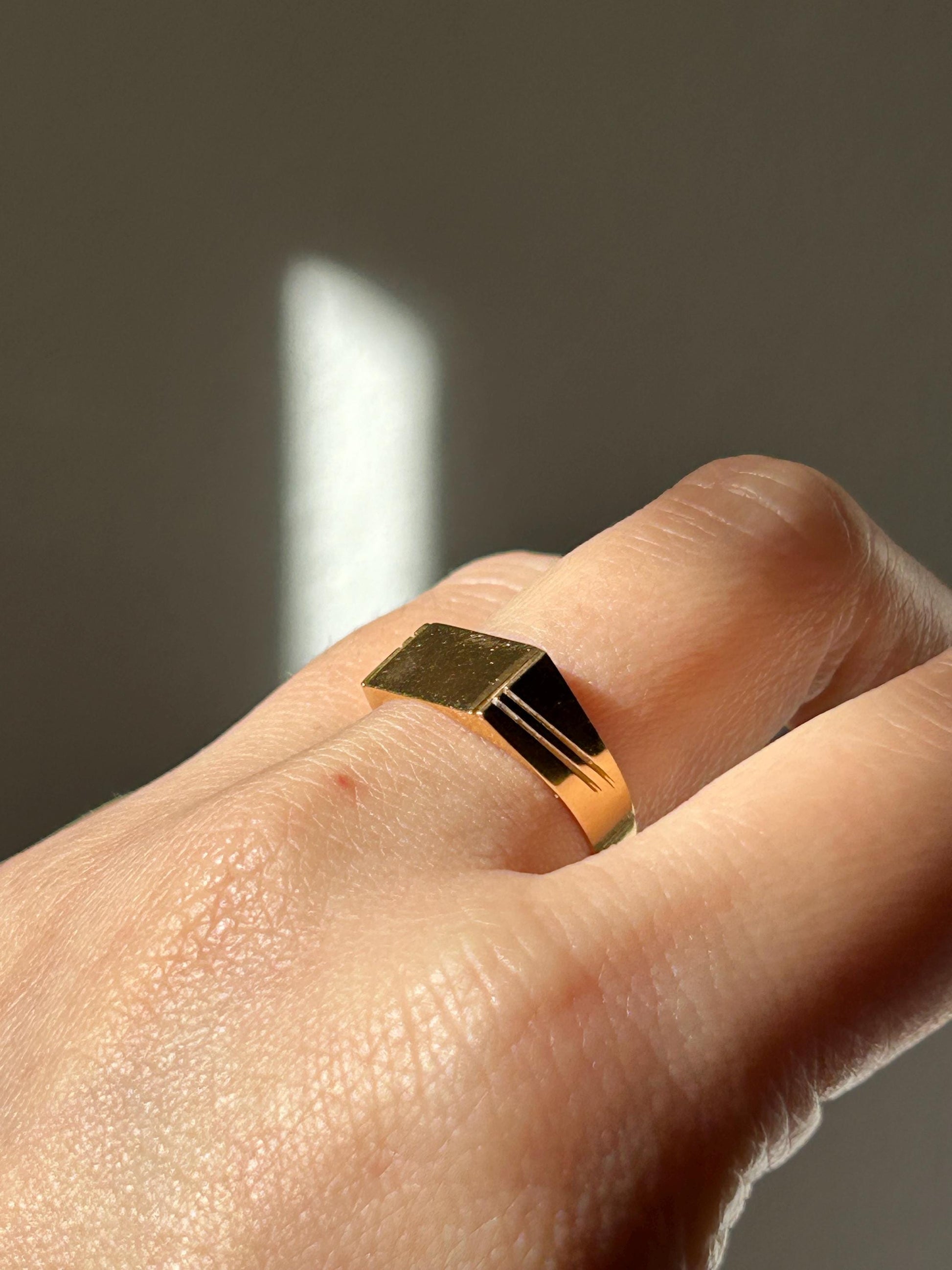 Vintage 18k Solid Yellow Gold Rectangular Signet Ring - Size 6