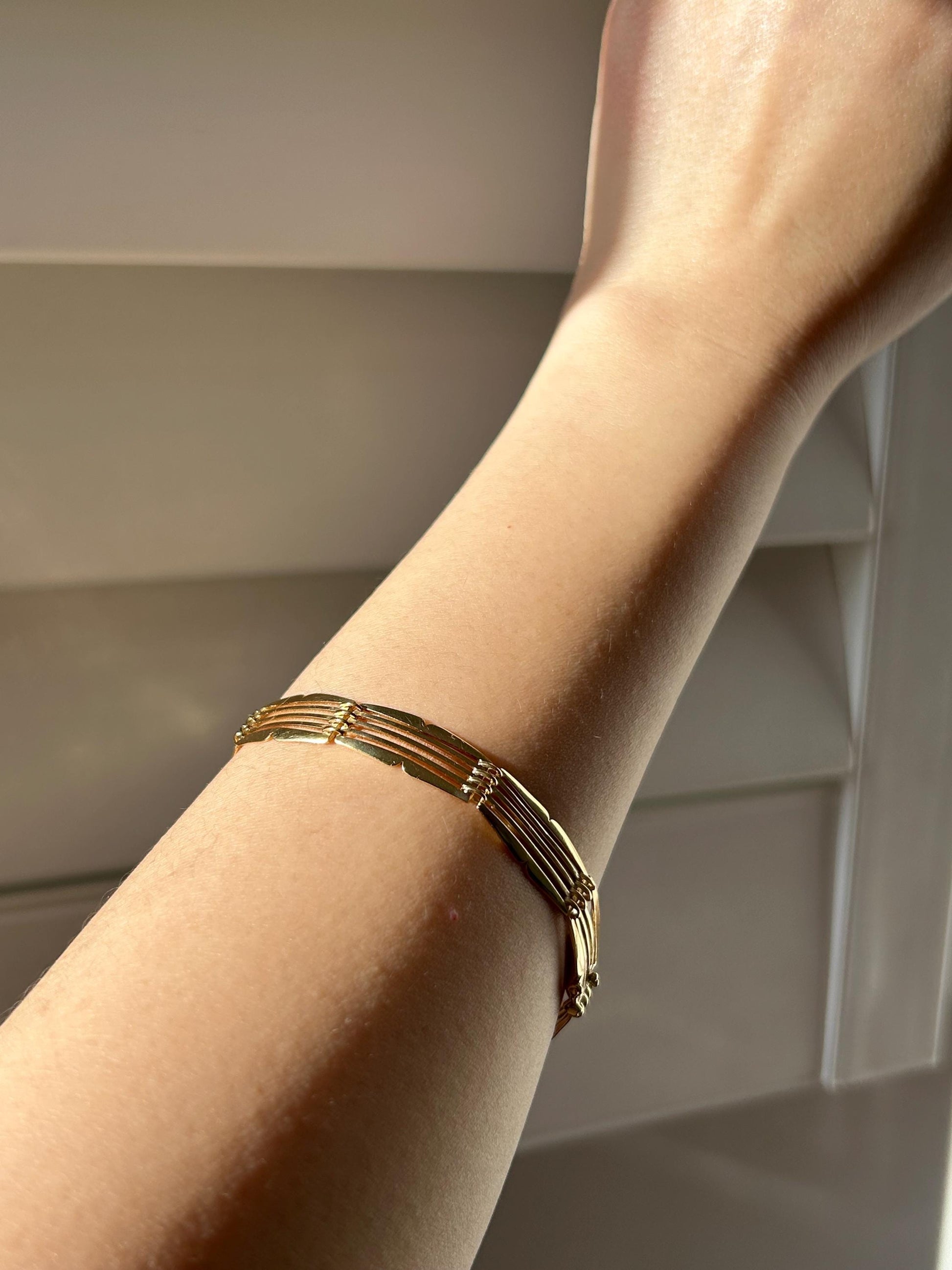 Vintage Art Deco Revival French 18k Yellow Gold Gate Bracelet: Parisian Jewelry