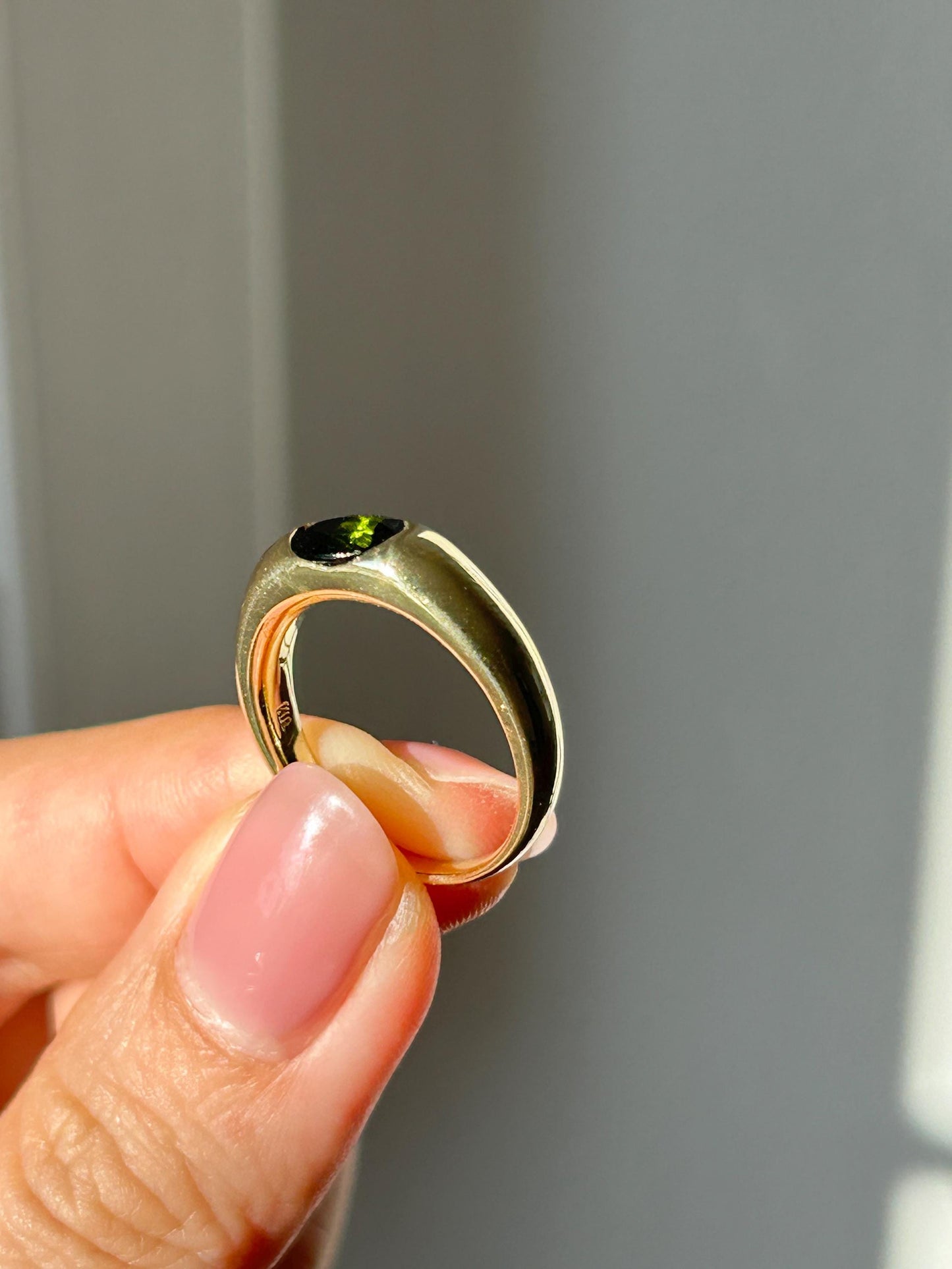 Vintage 18k Solid Yellow Gold Green Garnet Ring, Tsavorite Garnet Ring, Donut Ring, January Birthstone Ring, US Size 6
