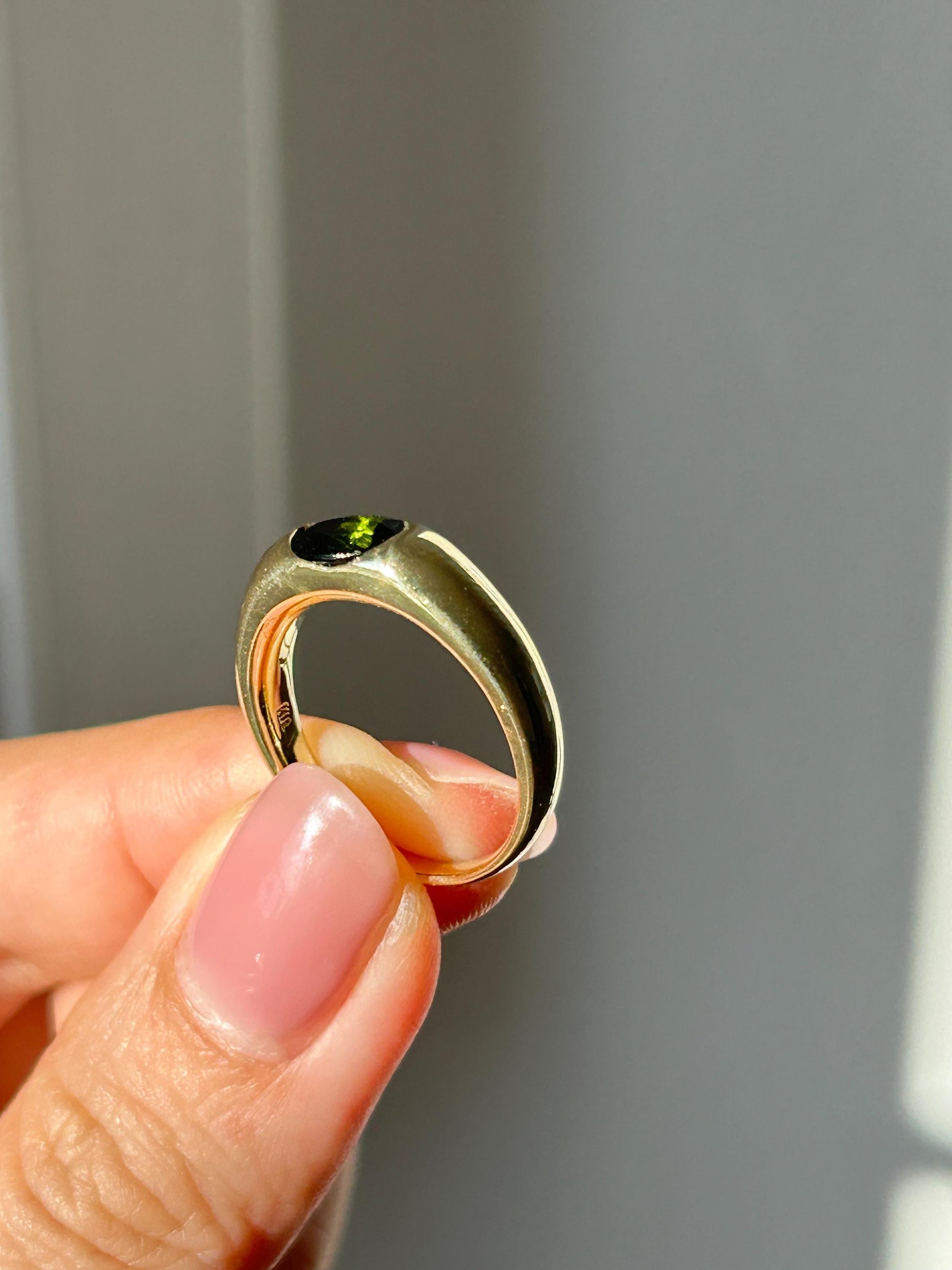 Vintage 18k Solid Yellow Gold Green Garnet Ring, Tsavorite Garnet Ring, Donut Ring, January Birthstone Ring, US Size 6