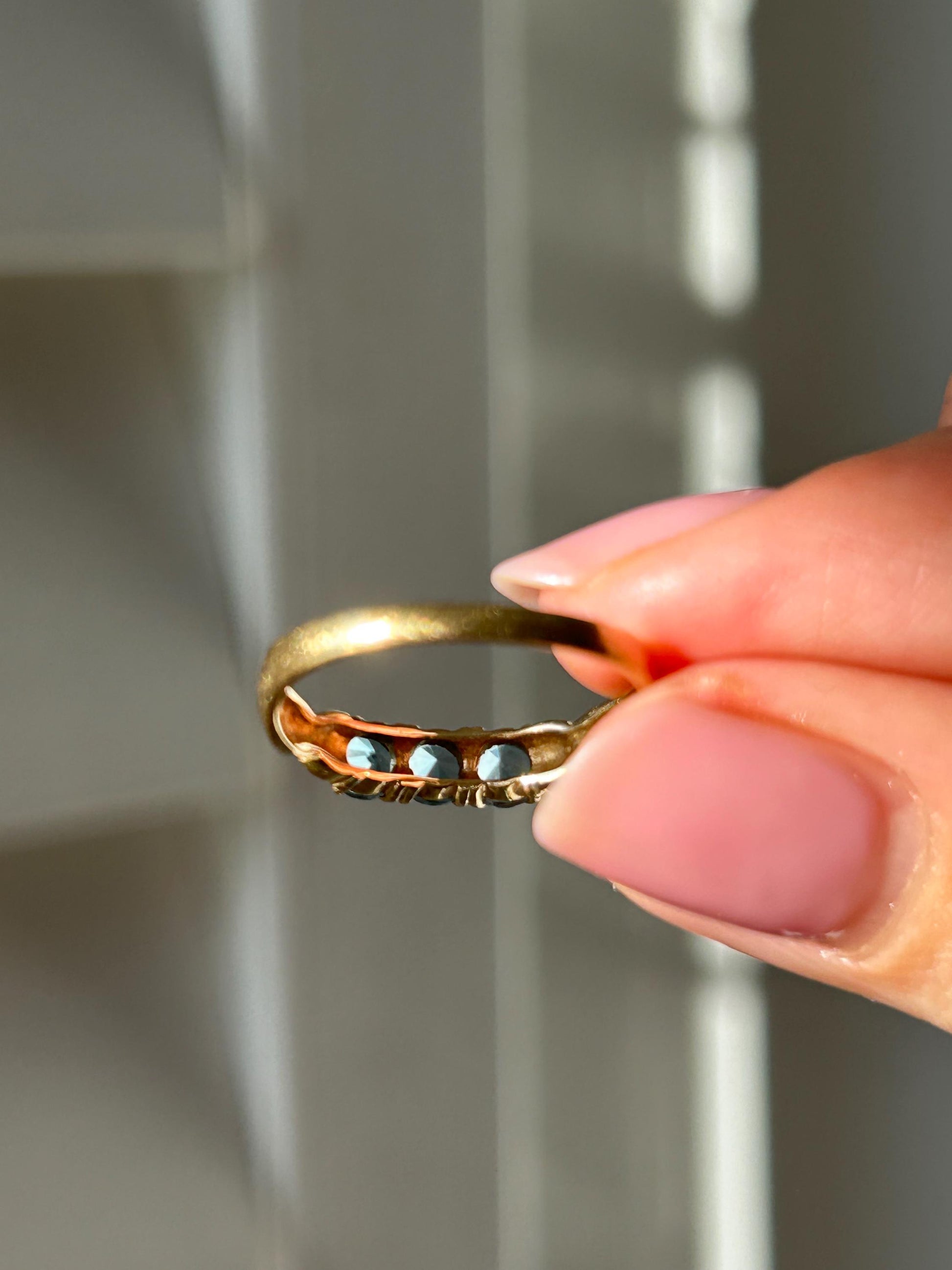 Vintage 18k Gold Aquamarine Ring: Icy Blue March Birthstone, US Size 6