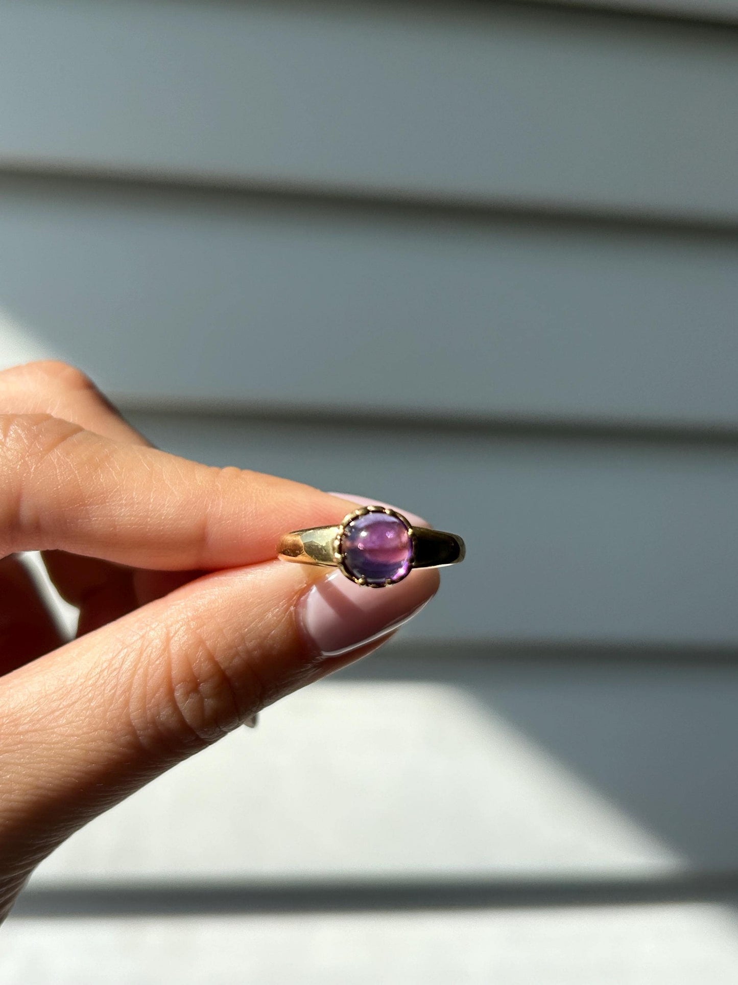 Vintage 18k Solid Yellow Gold Purple Amethyst Cabochon Ring, February Birthstone, Size 7.75