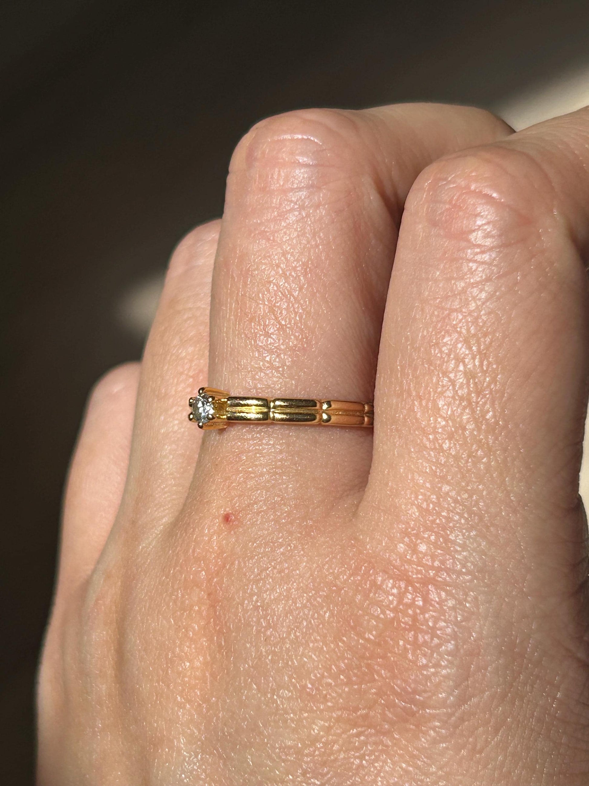 Vintage 18k Yellow Gold Diamond Solitaire Ring - US Size 6
