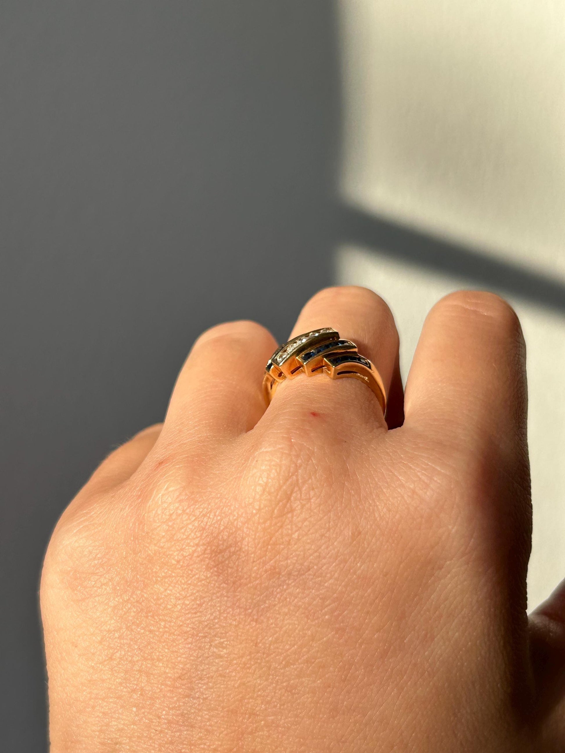 Vintage Art Deco Inspired 18k Gold Diamond & Sapphire Ring - Geometric Zig Zag Design