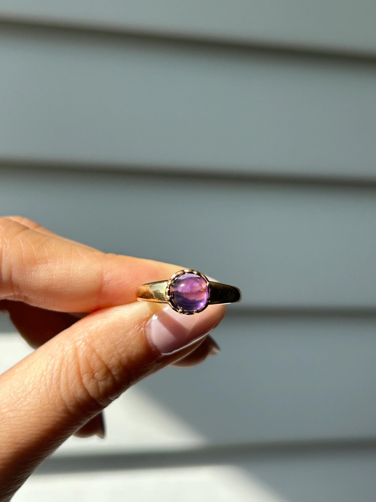 Vintage 18k Solid Yellow Gold Purple Amethyst Cabochon Ring, February Birthstone, Size 7.75