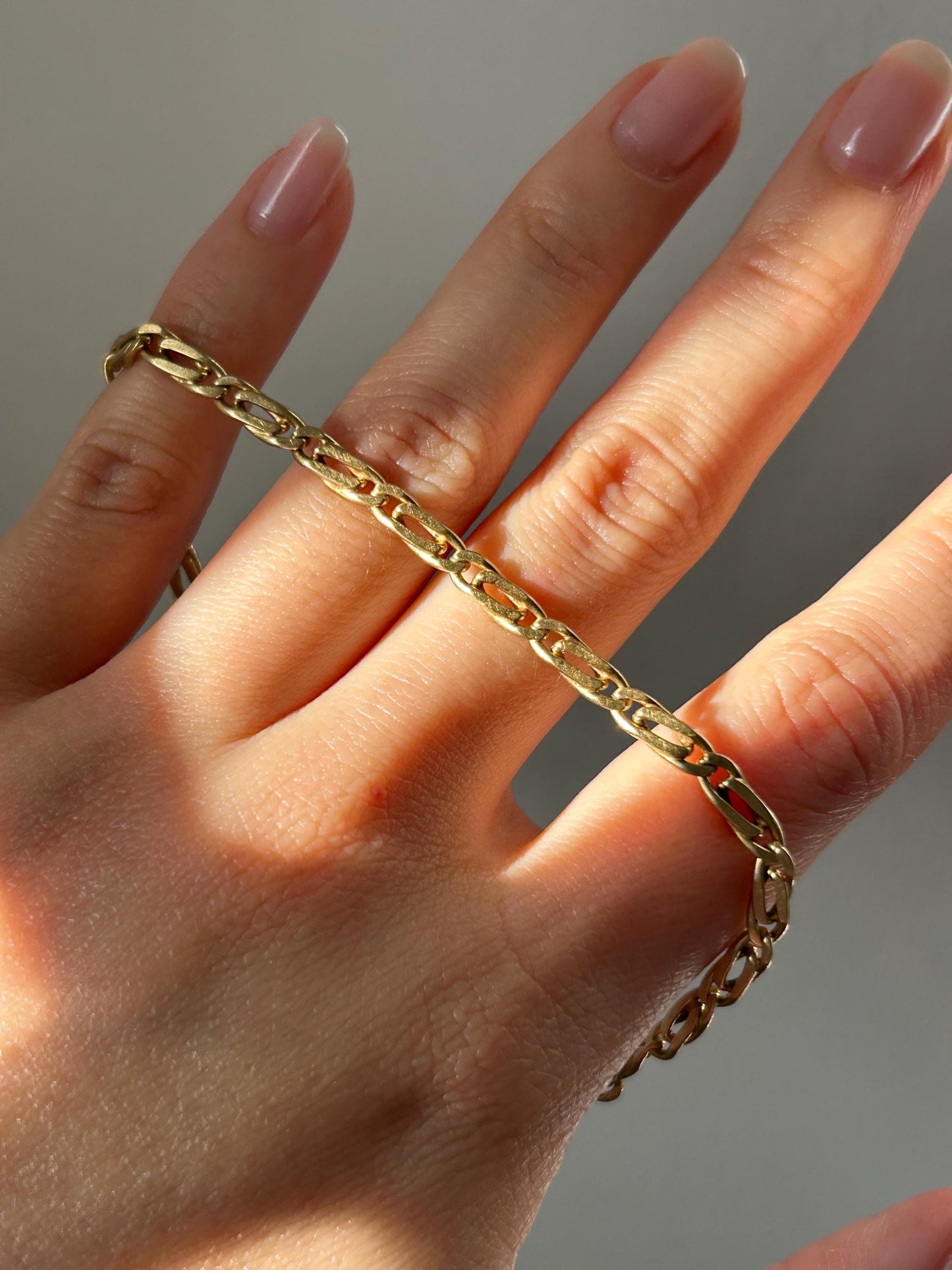 Vintage Italian 18k Yellow Gold Figaro Bracelet: Size 8