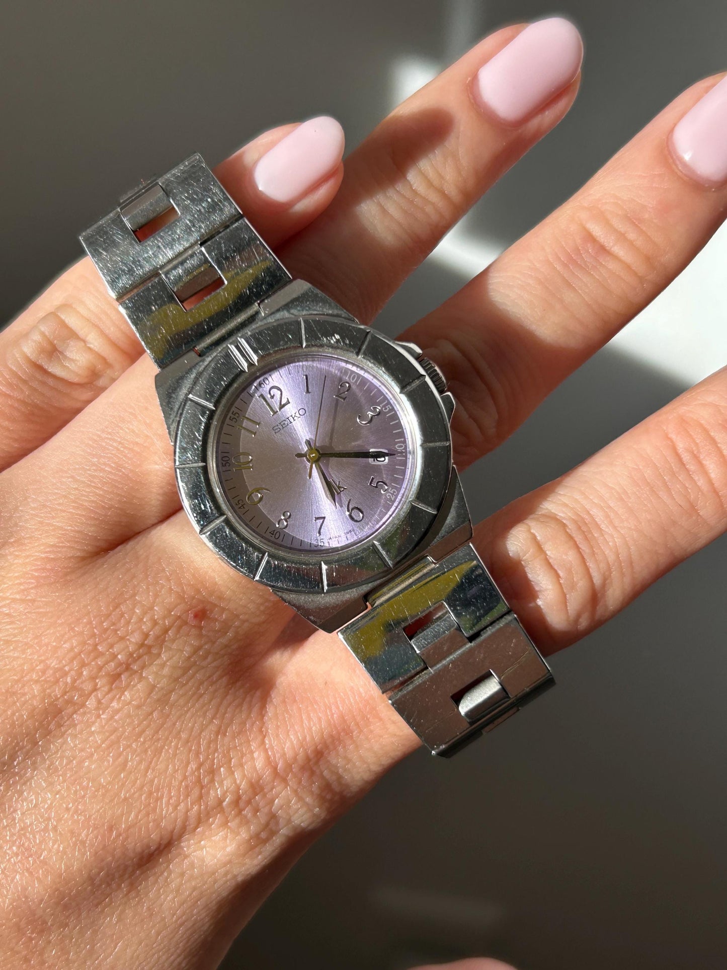 Vintage Seiko Stainless Steel Watch: Made in Japan, Y2K, Wristsize under 6”