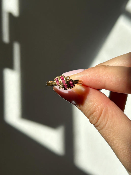Vintage 18k 50-60’s Art Deco revival zig zag geometric ring with ruby and diamonds.