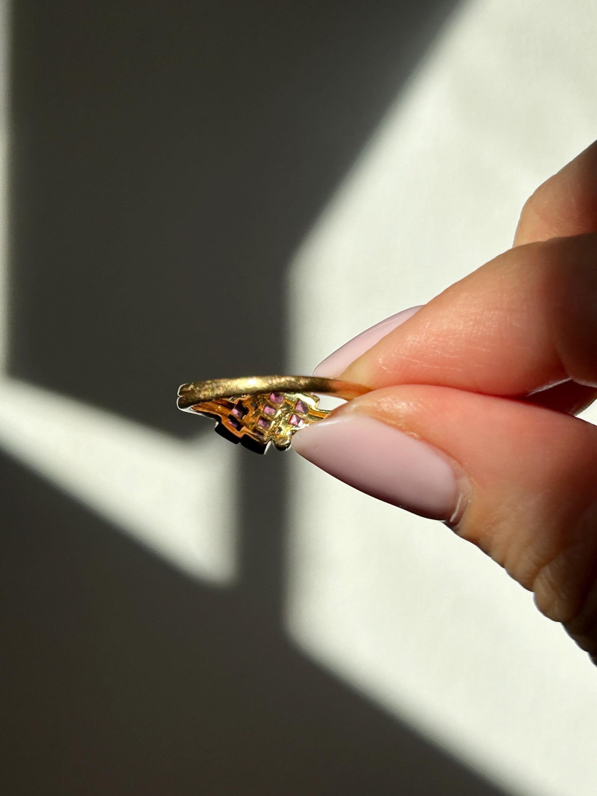 Vintage 18k 50-60’s Art Deco revival zig zag geometric ring with ruby and diamonds.