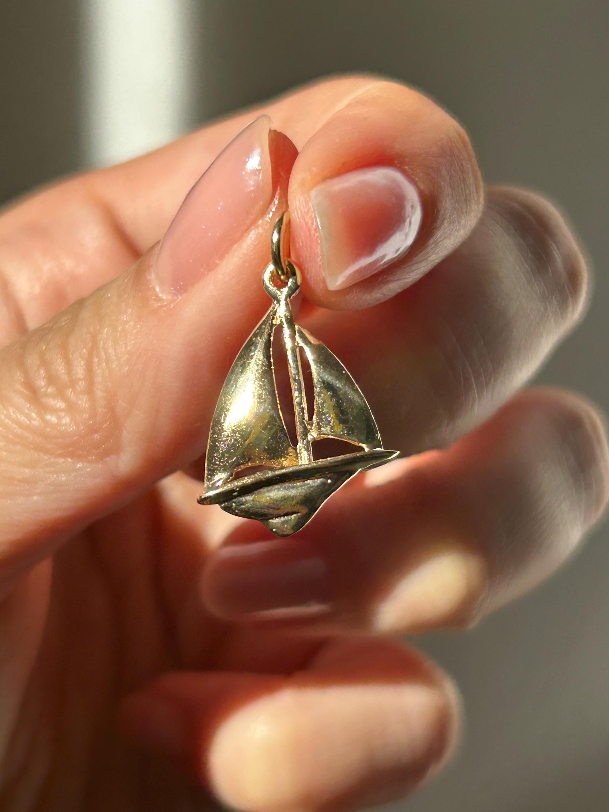 10k Yellow Gold Sailboat Charm